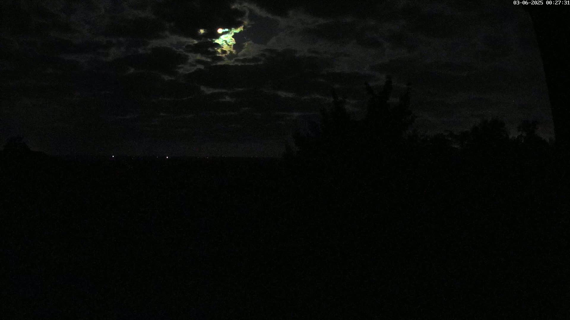 Montpincon Mountain Live Cam - Lisieux, Calvados, Normandie, France