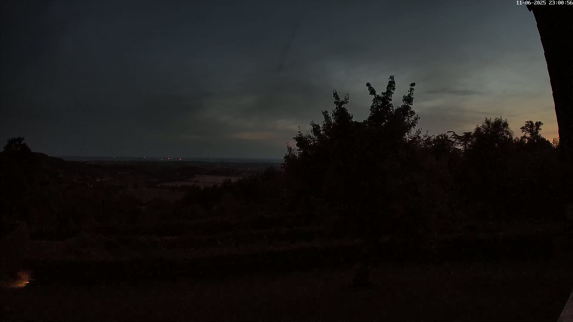 Montpincon Mountain Live Cam - Lisieux, Calvados, Normandie, France