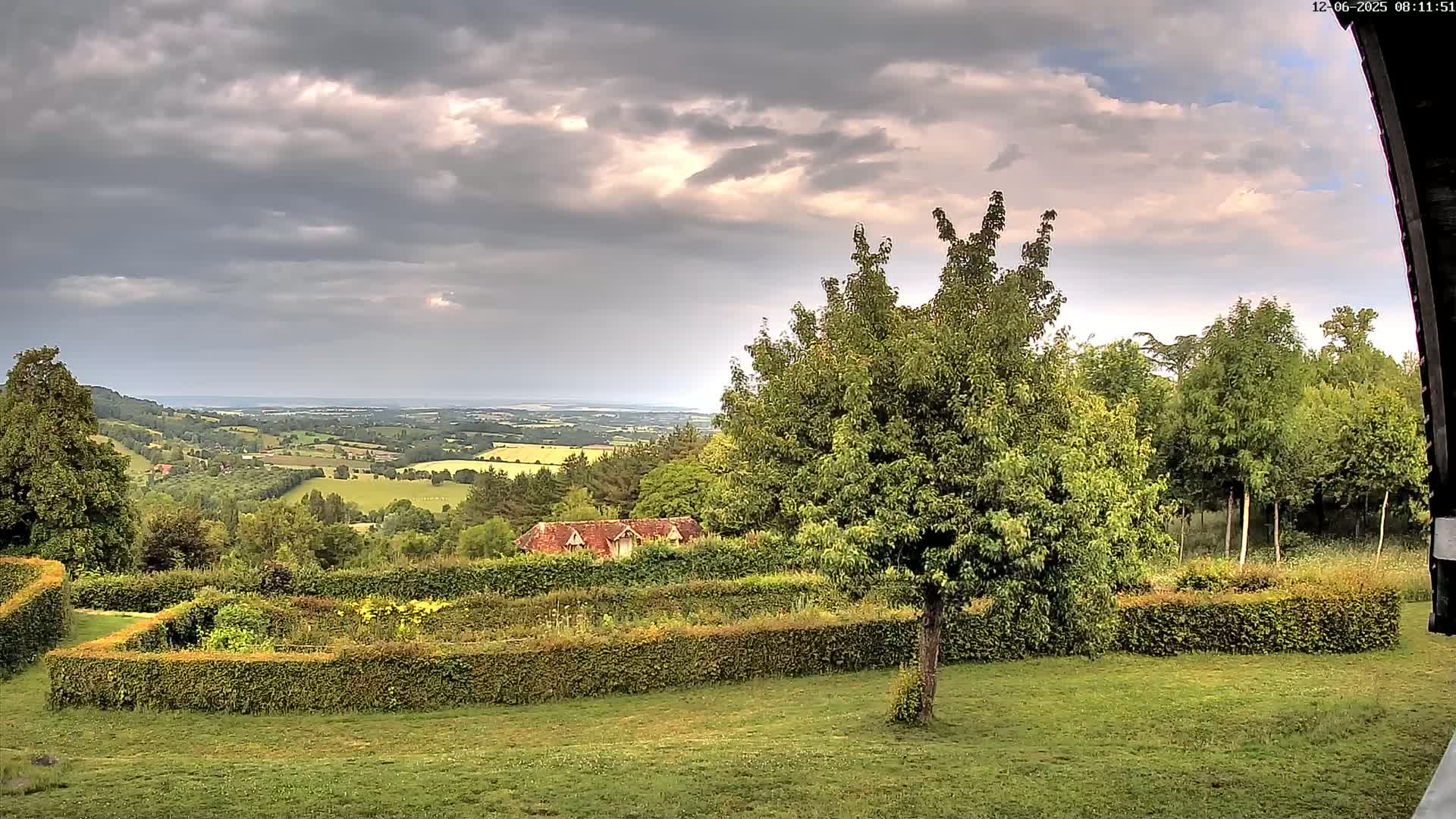 Montpincon Mountain Live Cam - Lisieux, Calvados, Normandie, France