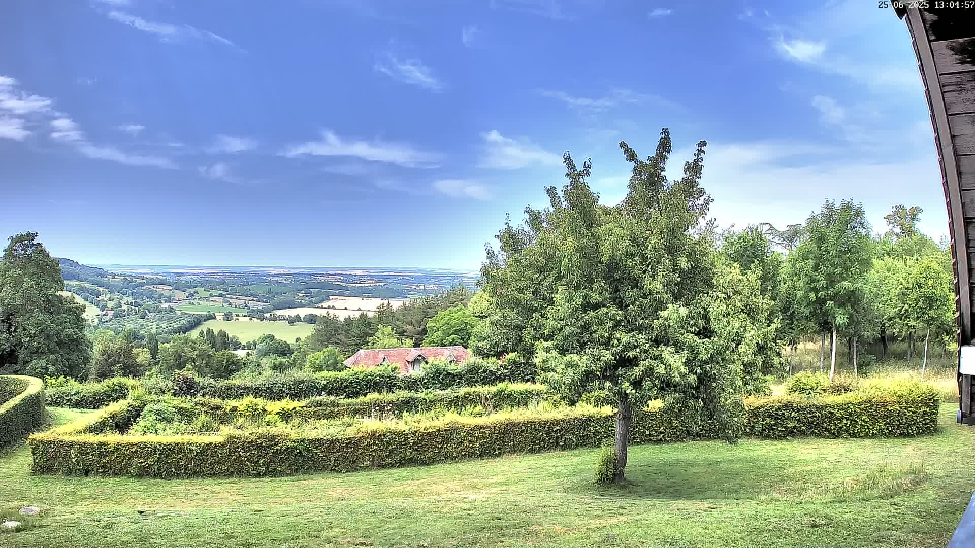 Montpincon Mountain Live Cam - Lisieux, Calvados, Normandie, France