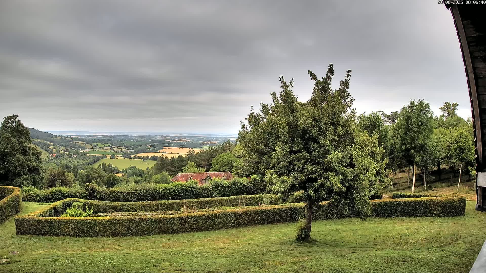 Montpincon Mountain Live Cam - Lisieux, Calvados, Normandie, France