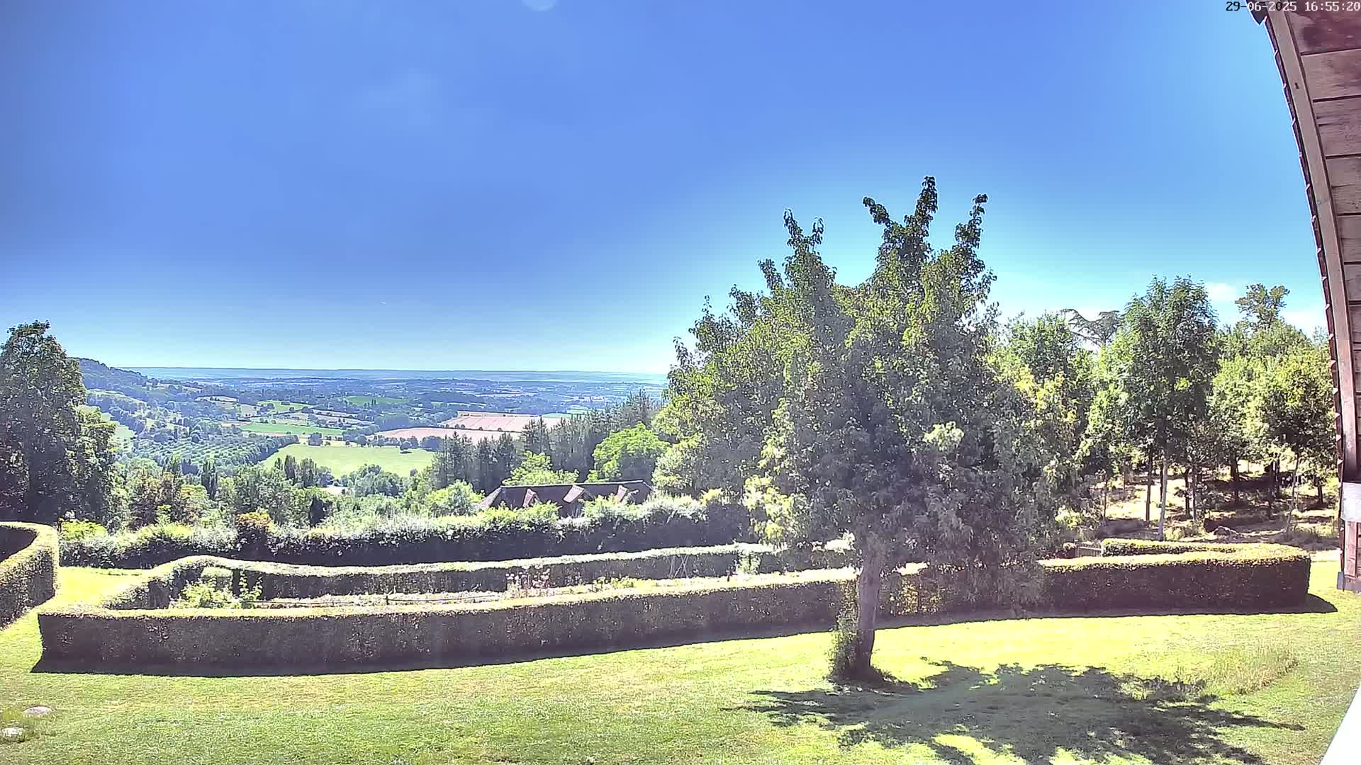 Montpincon Mountain Live Cam - Lisieux, Calvados, Normandie, France