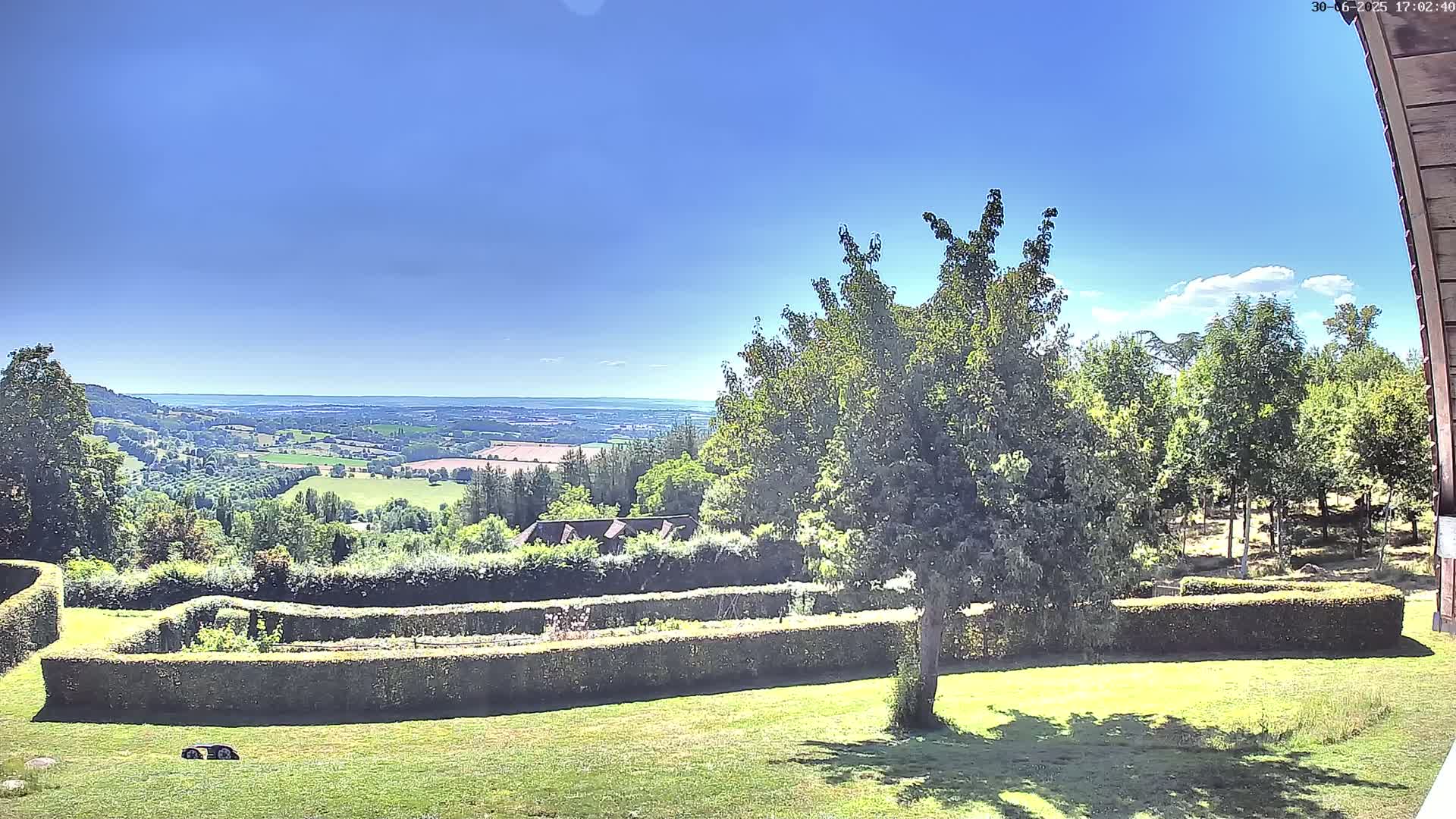 Montpincon Mountain Live Cam - Lisieux, Calvados, Normandie, France
