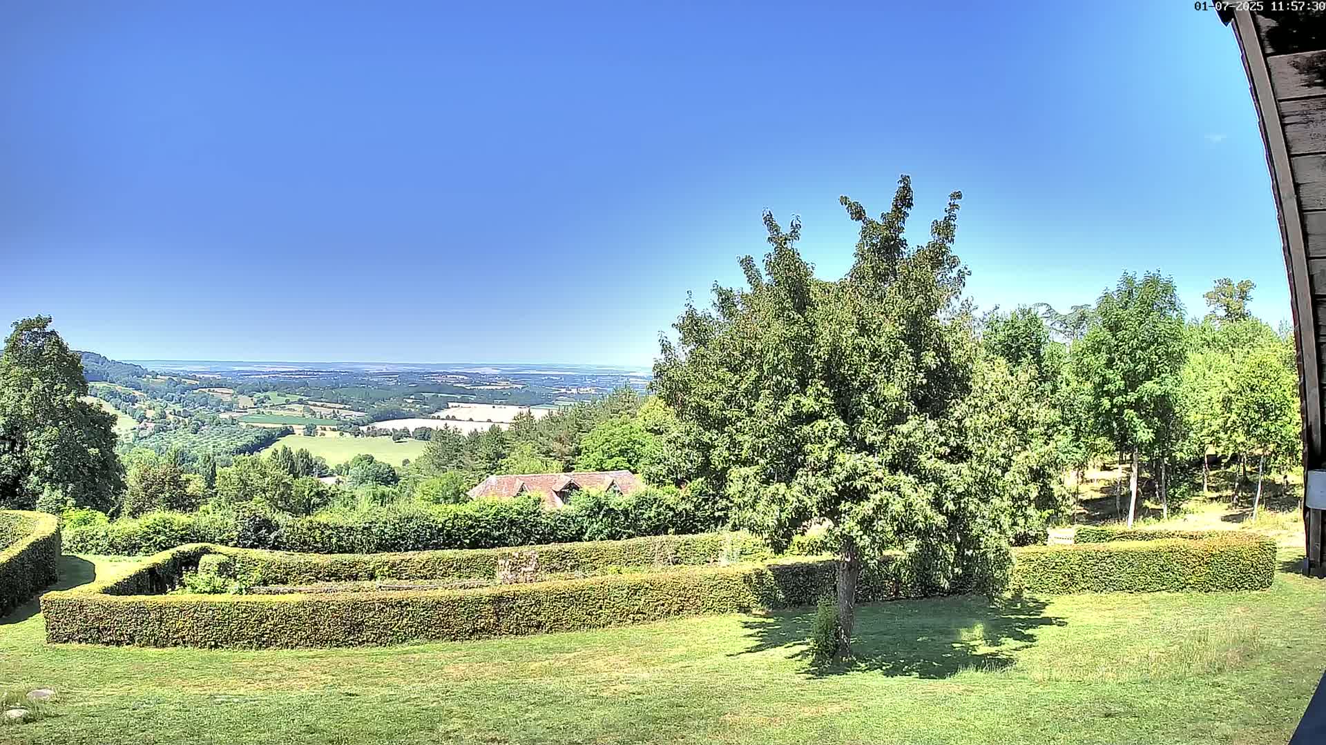 Montpincon Mountain Live Cam - Lisieux, Calvados, Normandie, France