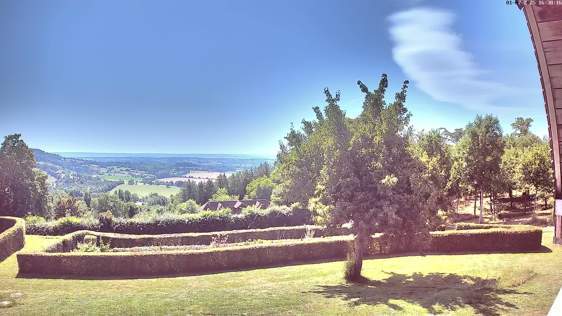 Montpincon Mountain Live Cam - Lisieux, Calvados, Normandie, France