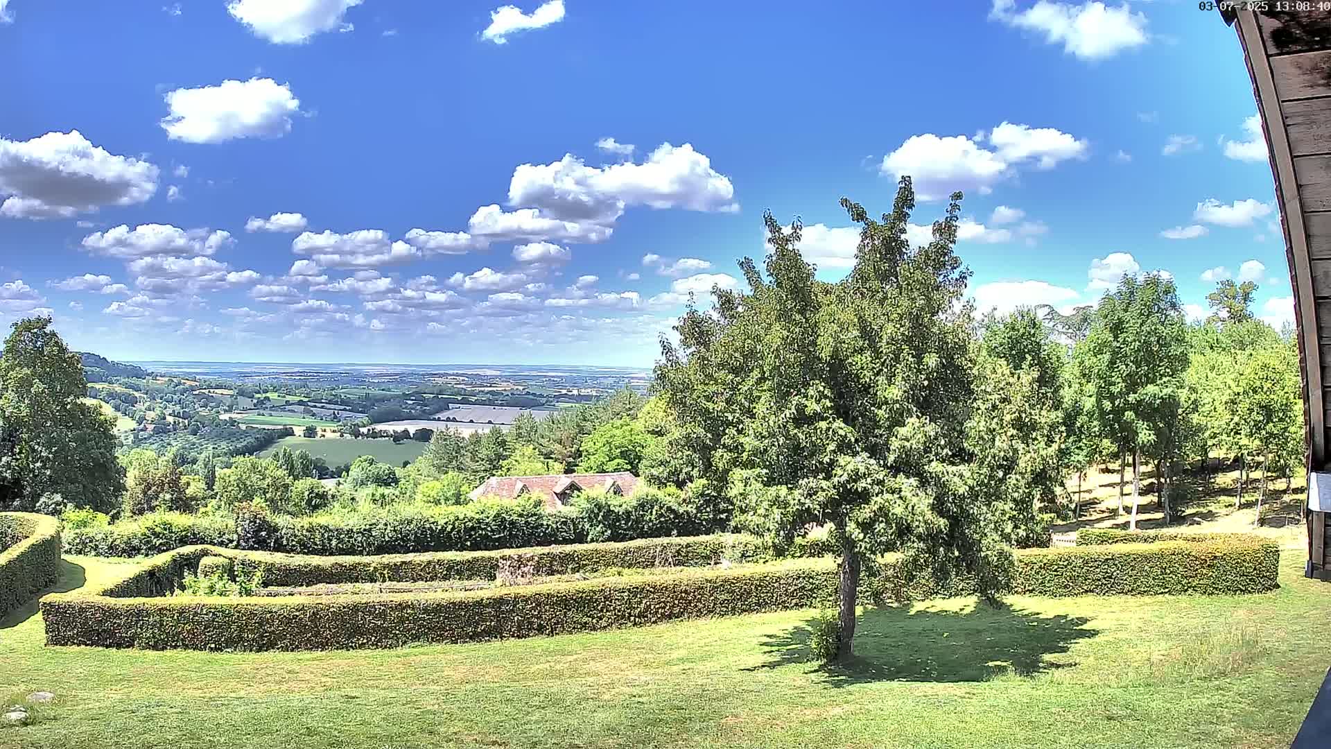 Montpincon Mountain Live Cam - Lisieux, Calvados, Normandie, France