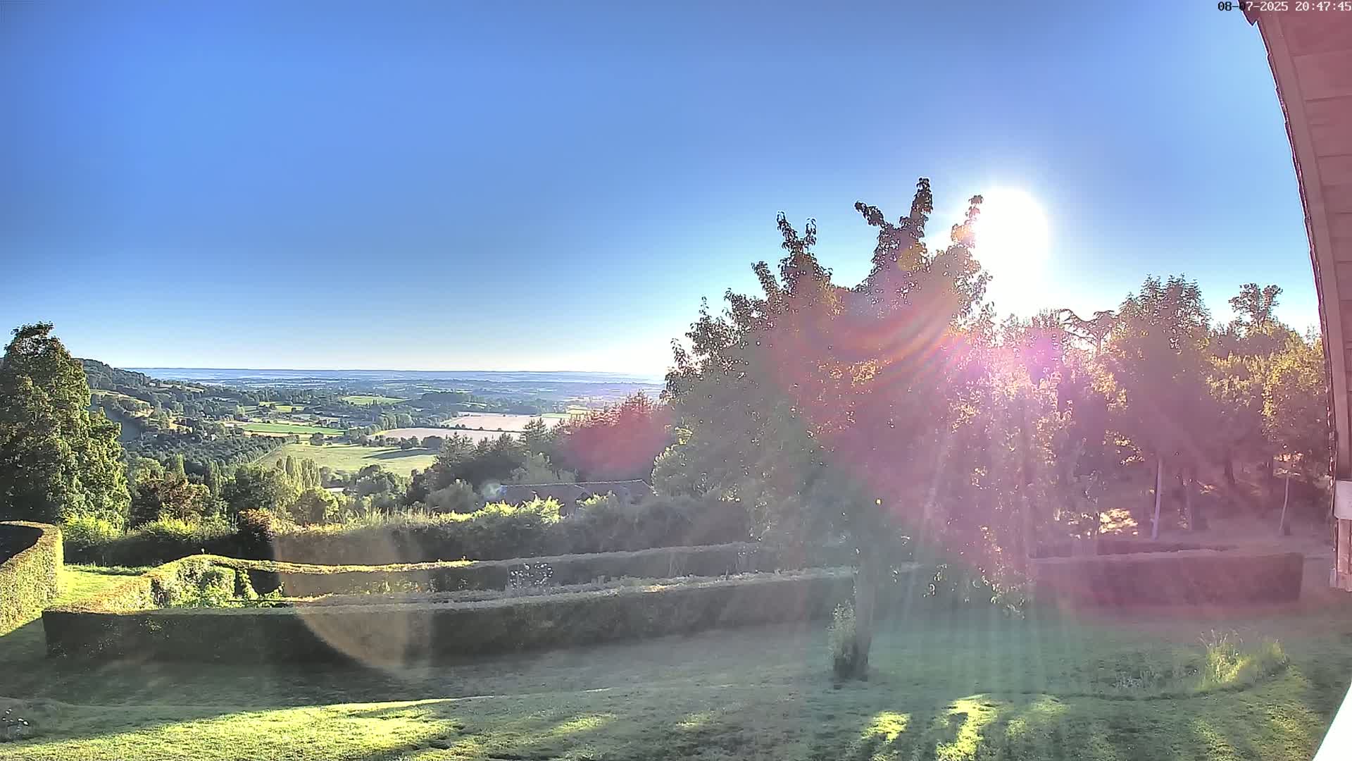Montpincon Mountain Live Cam - Lisieux, Calvados, Normandie, France