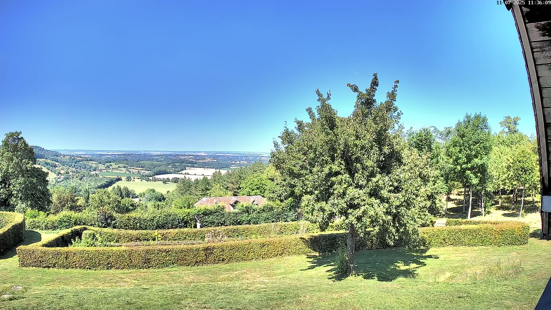 Montpincon Mountain Live Cam - Lisieux, Calvados, Normandie, France