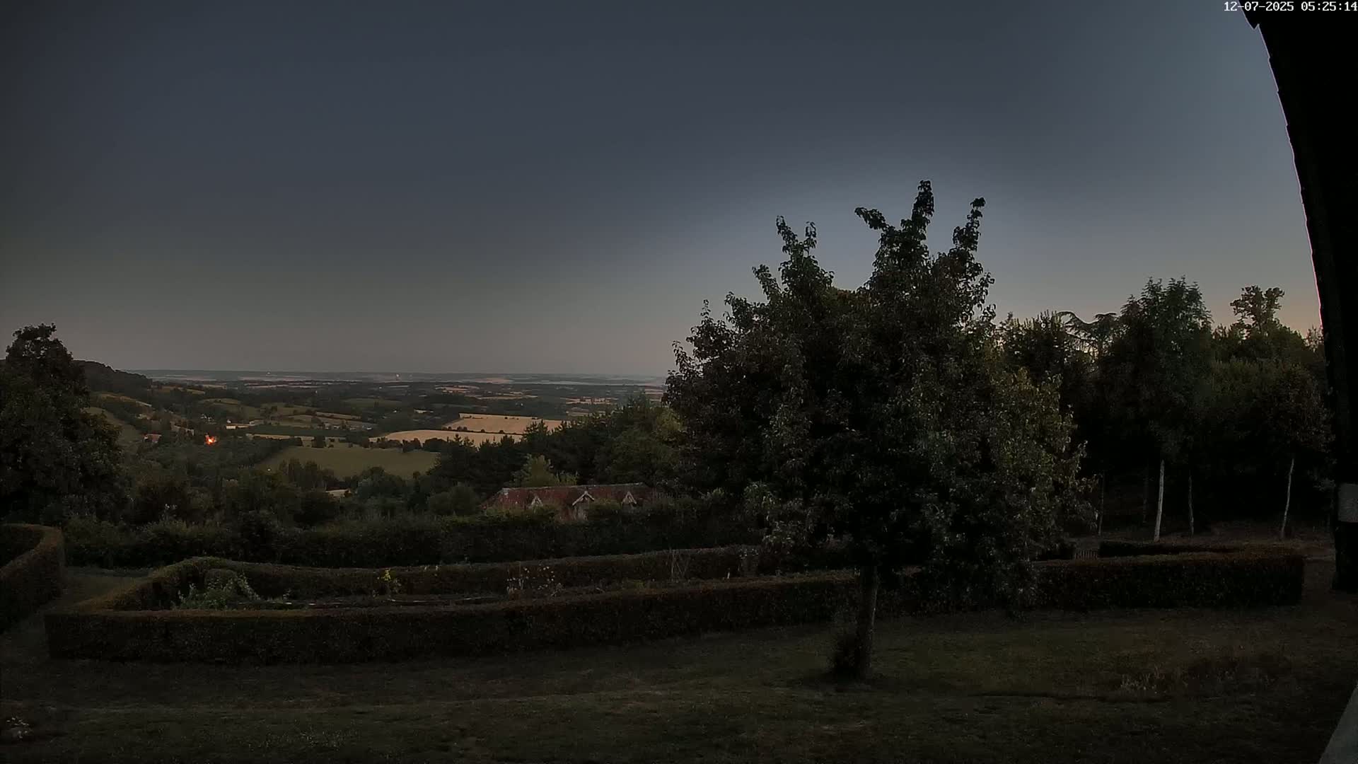 Montpincon Mountain Live Cam - Lisieux, Calvados, Normandie, France