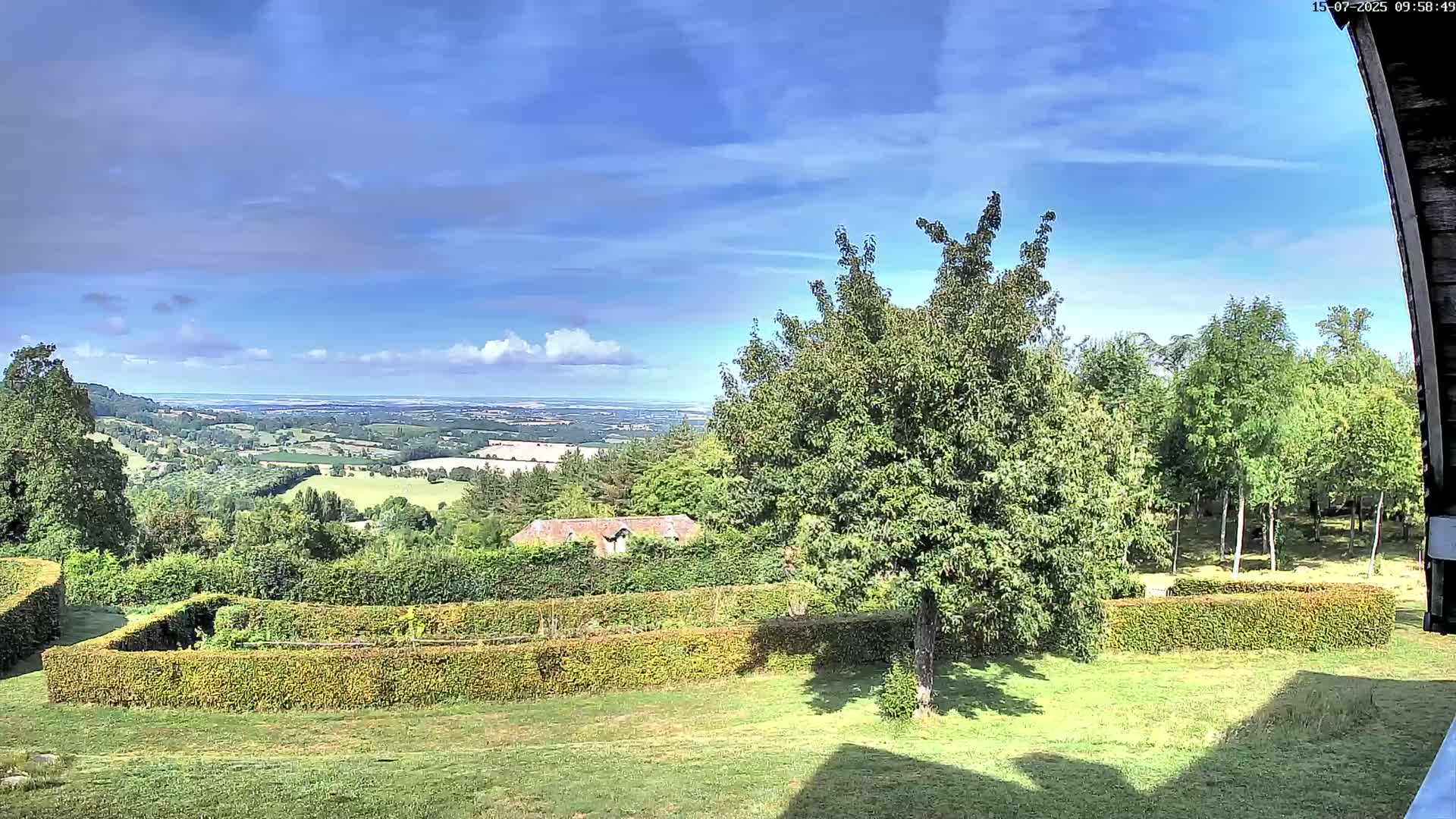 Montpincon Mountain Live Cam - Lisieux, Calvados, Normandie, France