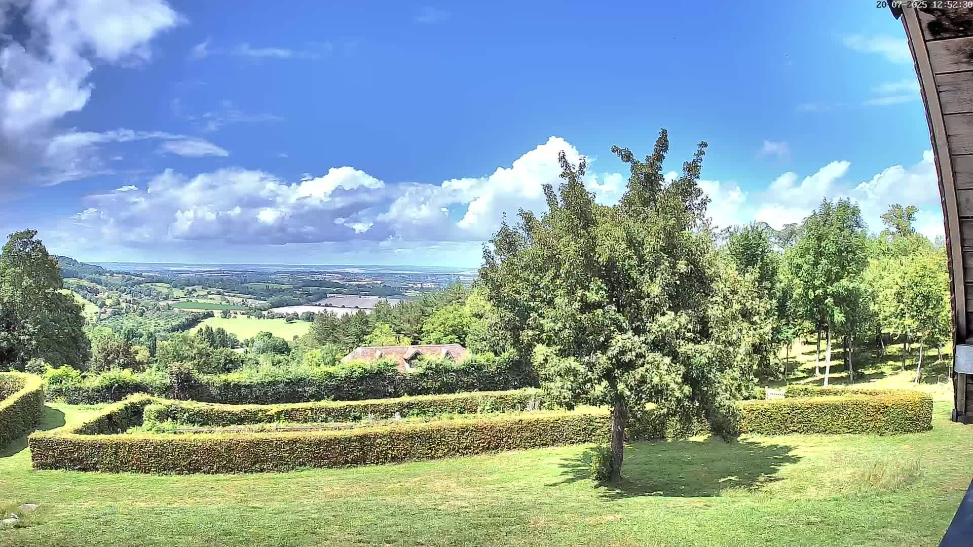 Montpincon Mountain Live Cam - Lisieux, Calvados, Normandie, France