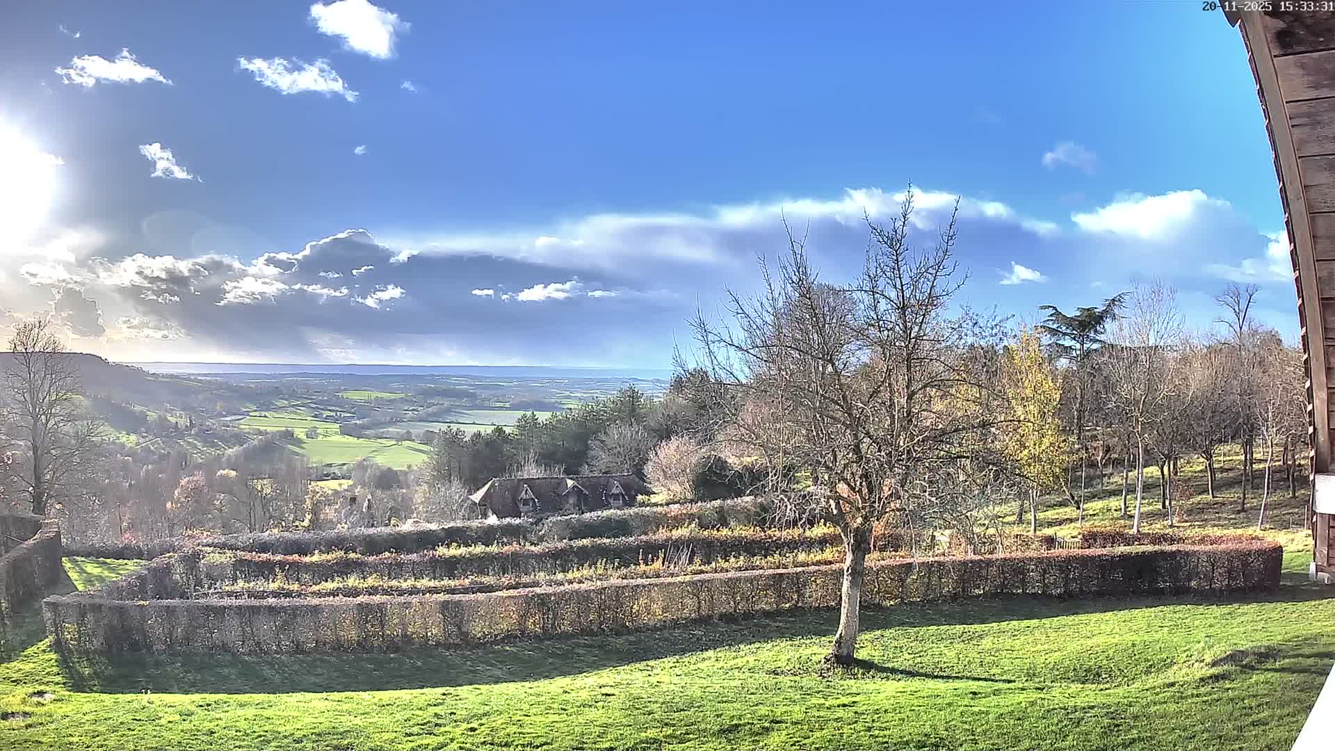 Montpincon Mountain Live Cam - Lisieux, Calvados, Normandie, France