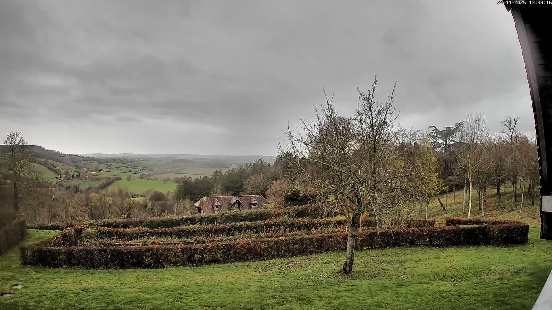 Montpincon Mountain Live Cam - Lisieux, Calvados, Normandie, France