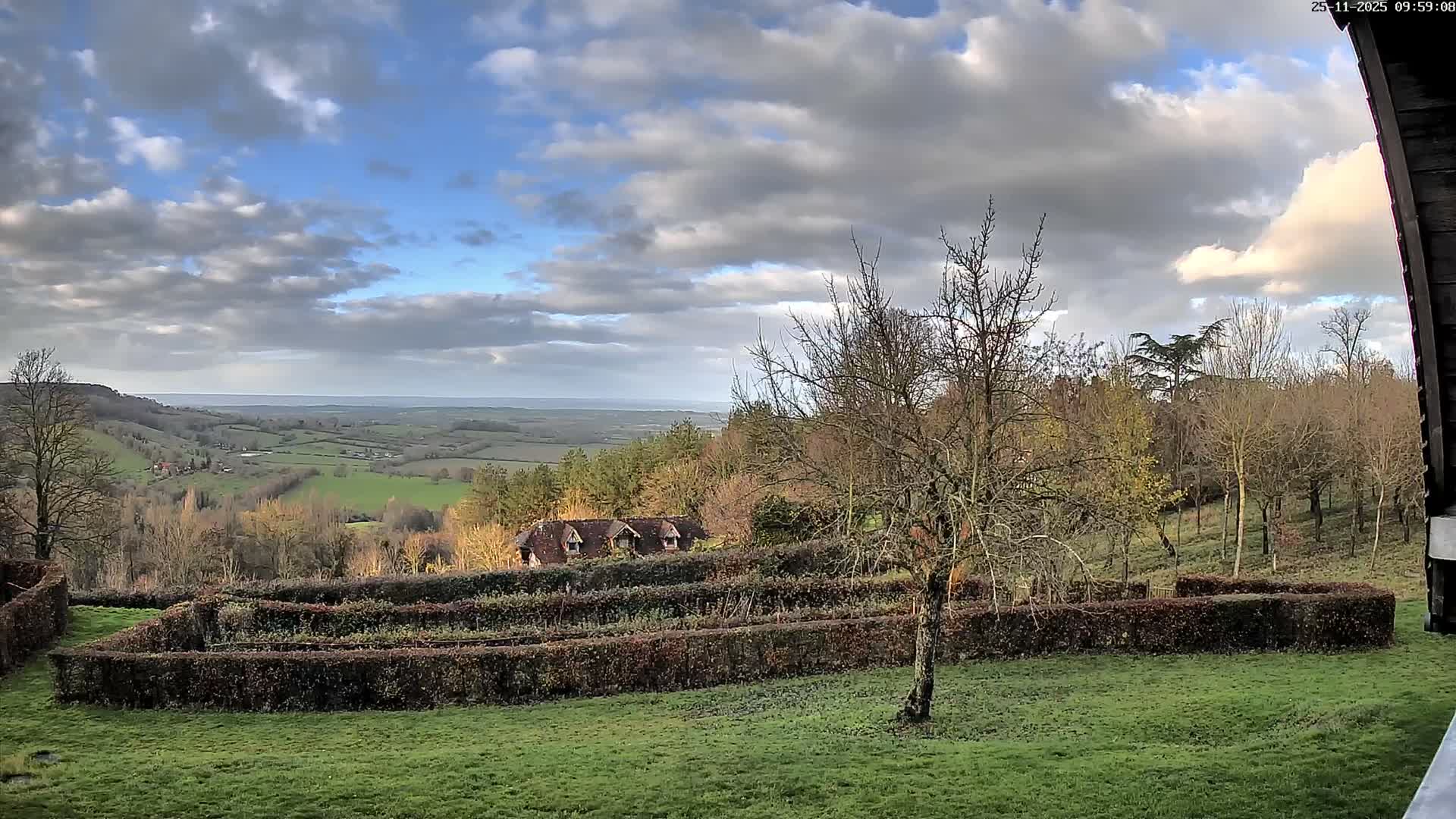 Montpincon Mountain Live Cam - Lisieux, Calvados, Normandie, France