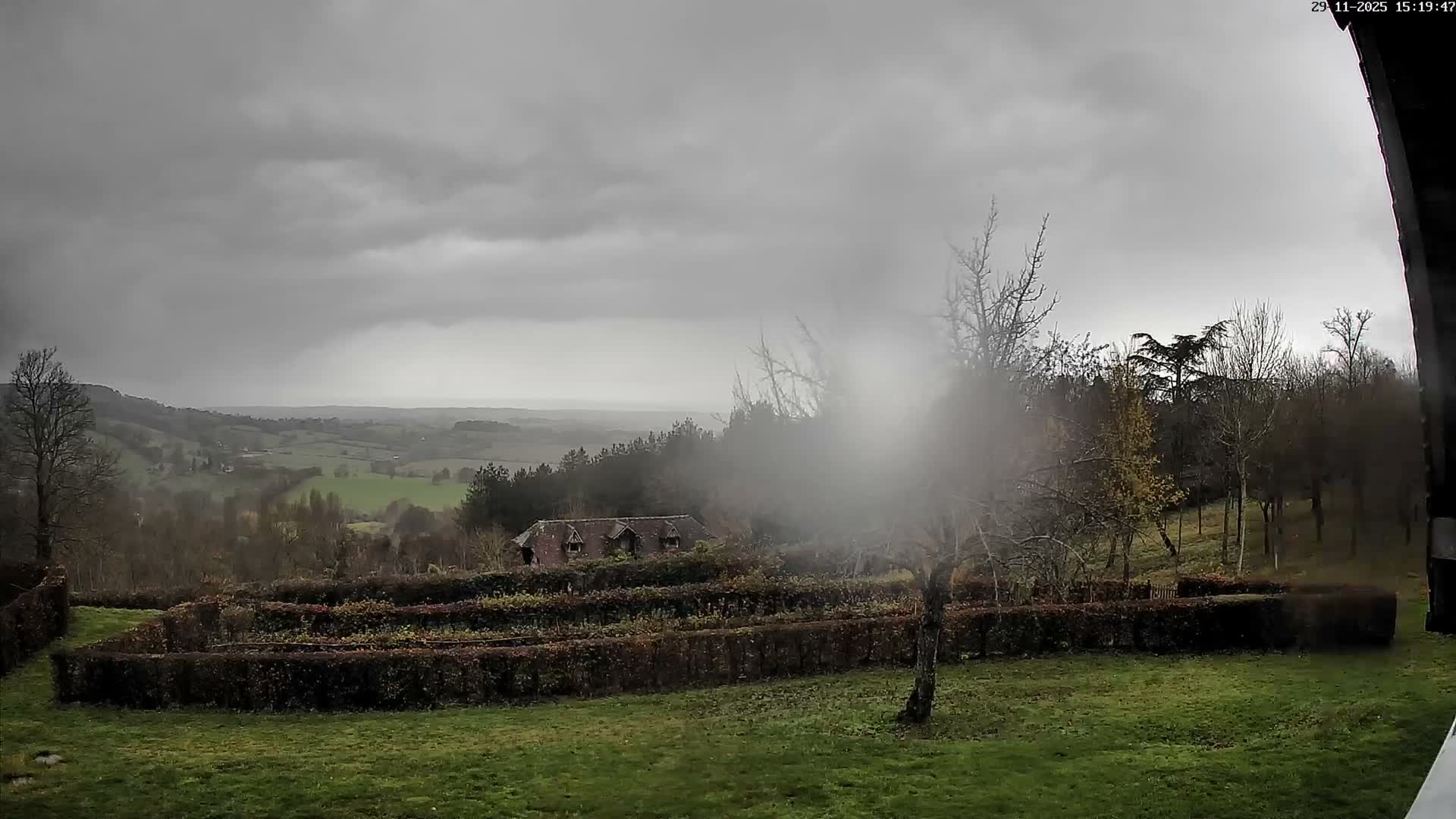 Montpincon Mountain Live Cam - Lisieux, Calvados, Normandie, France