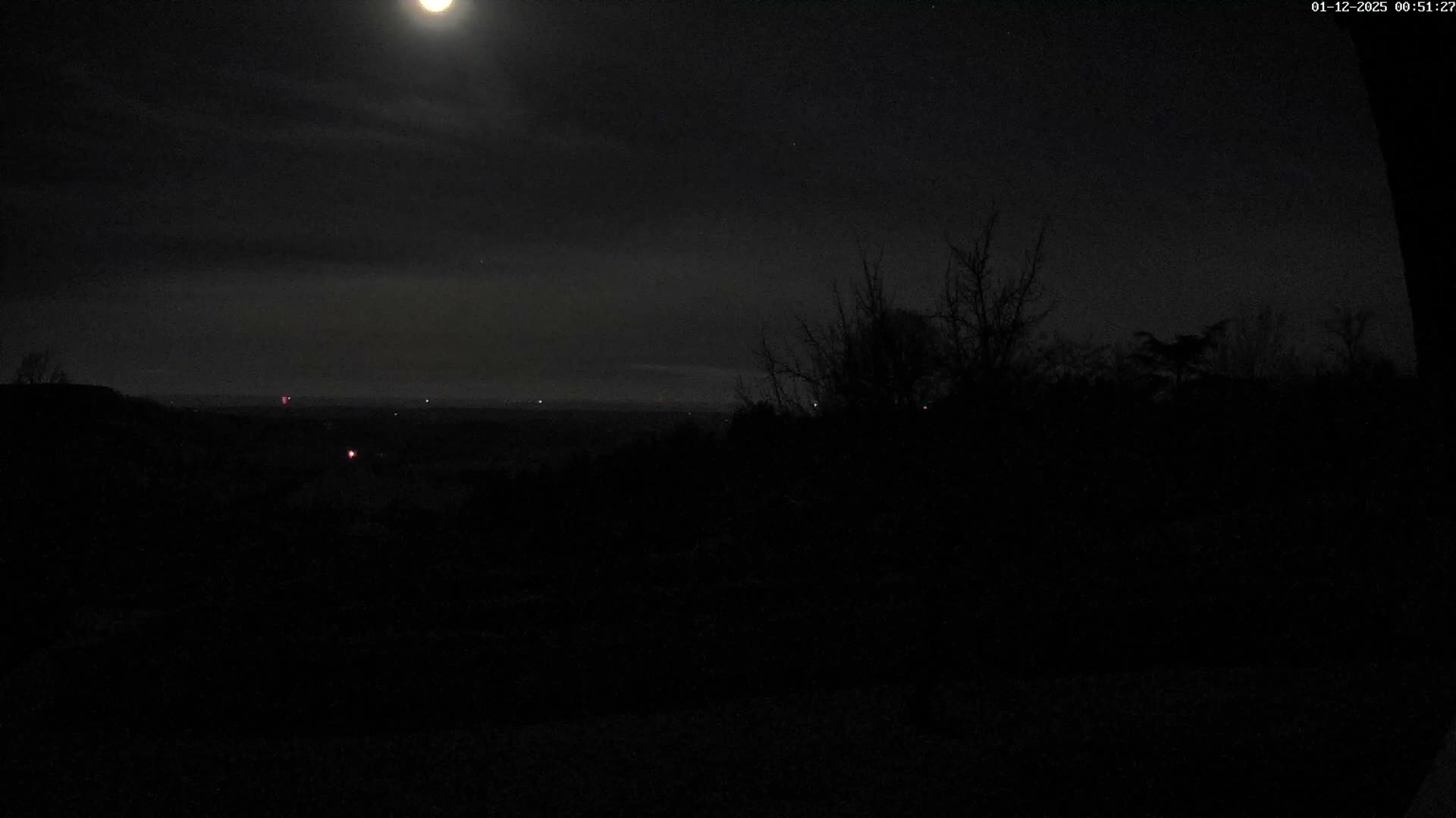 Montpincon Mountain Live Cam - Lisieux, Calvados, Normandie, France