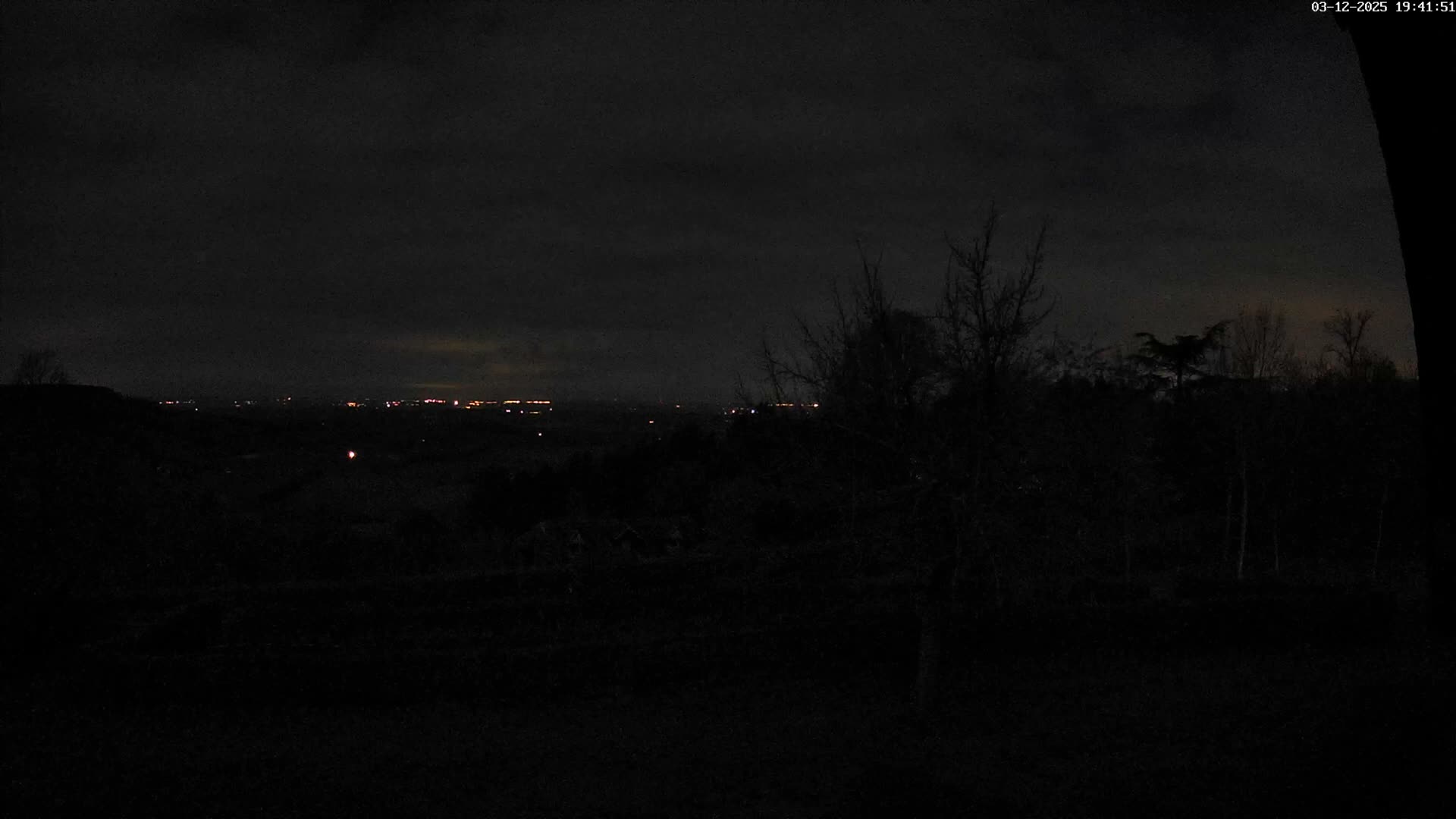 Montpincon Mountain Live Cam - Lisieux, Calvados, Normandie, France