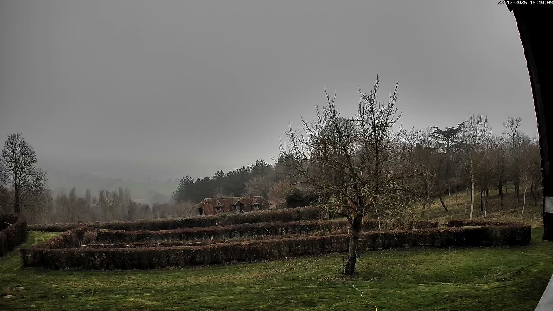 Montpincon Mountain Live Cam - Lisieux, Calvados, Normandie, France