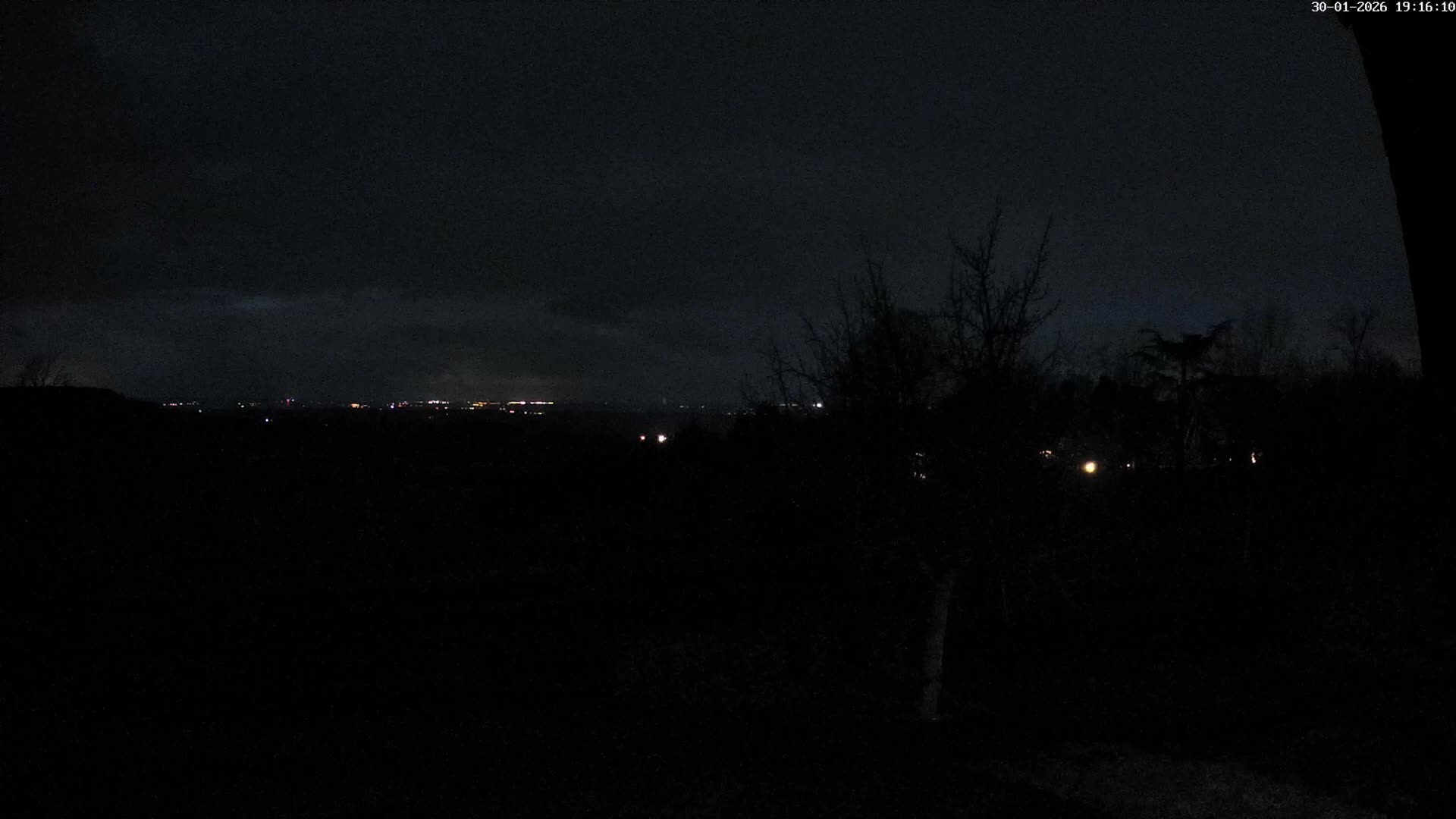 Montpincon Mountain Live Cam - Lisieux, Calvados, Normandie, France