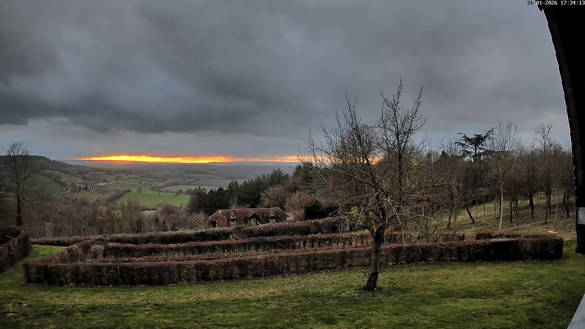 Montpincon Mountain Live Cam - Lisieux, Calvados, Normandie, France