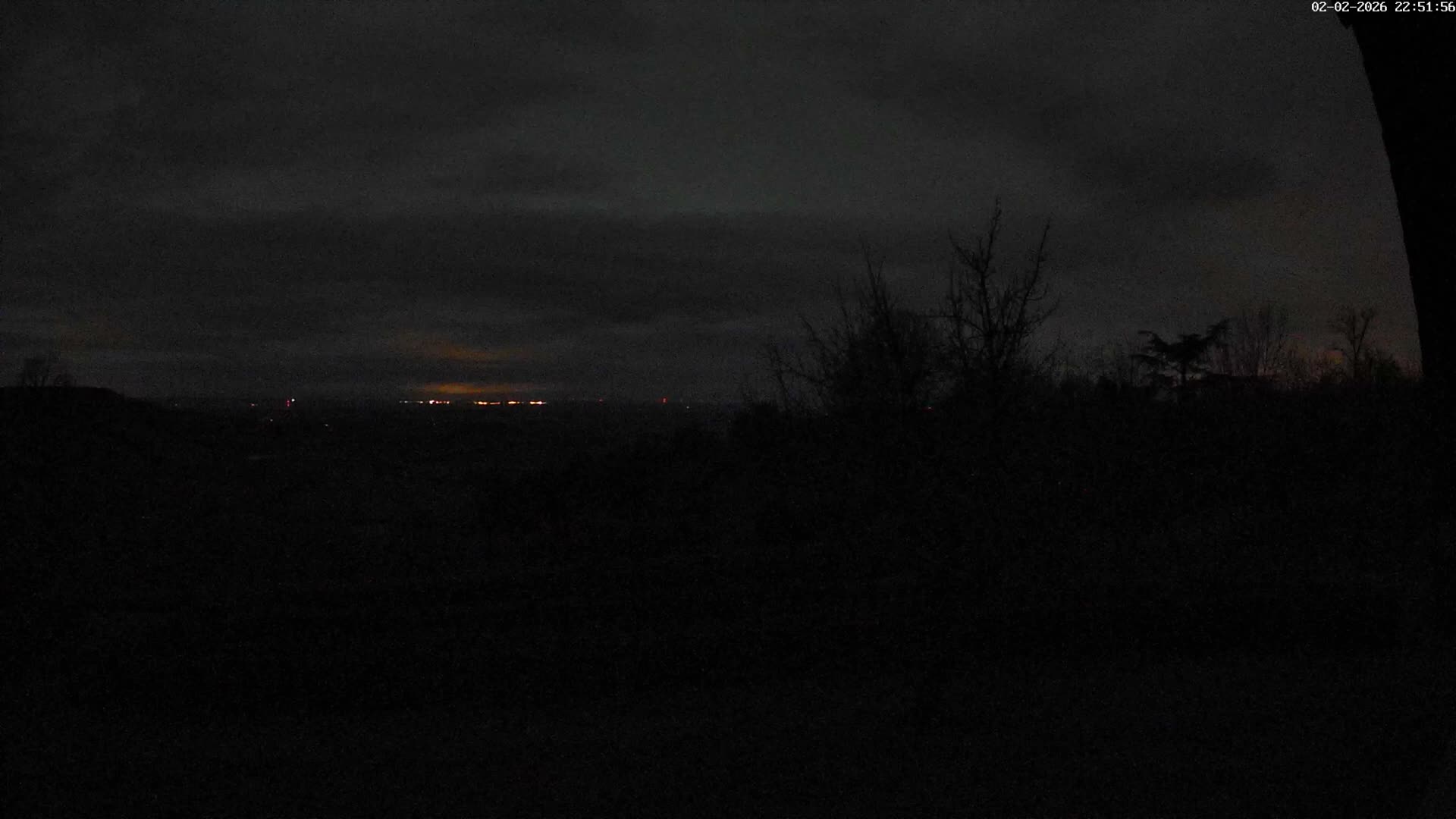 Montpincon Mountain Live Cam - Lisieux, Calvados, Normandie, France