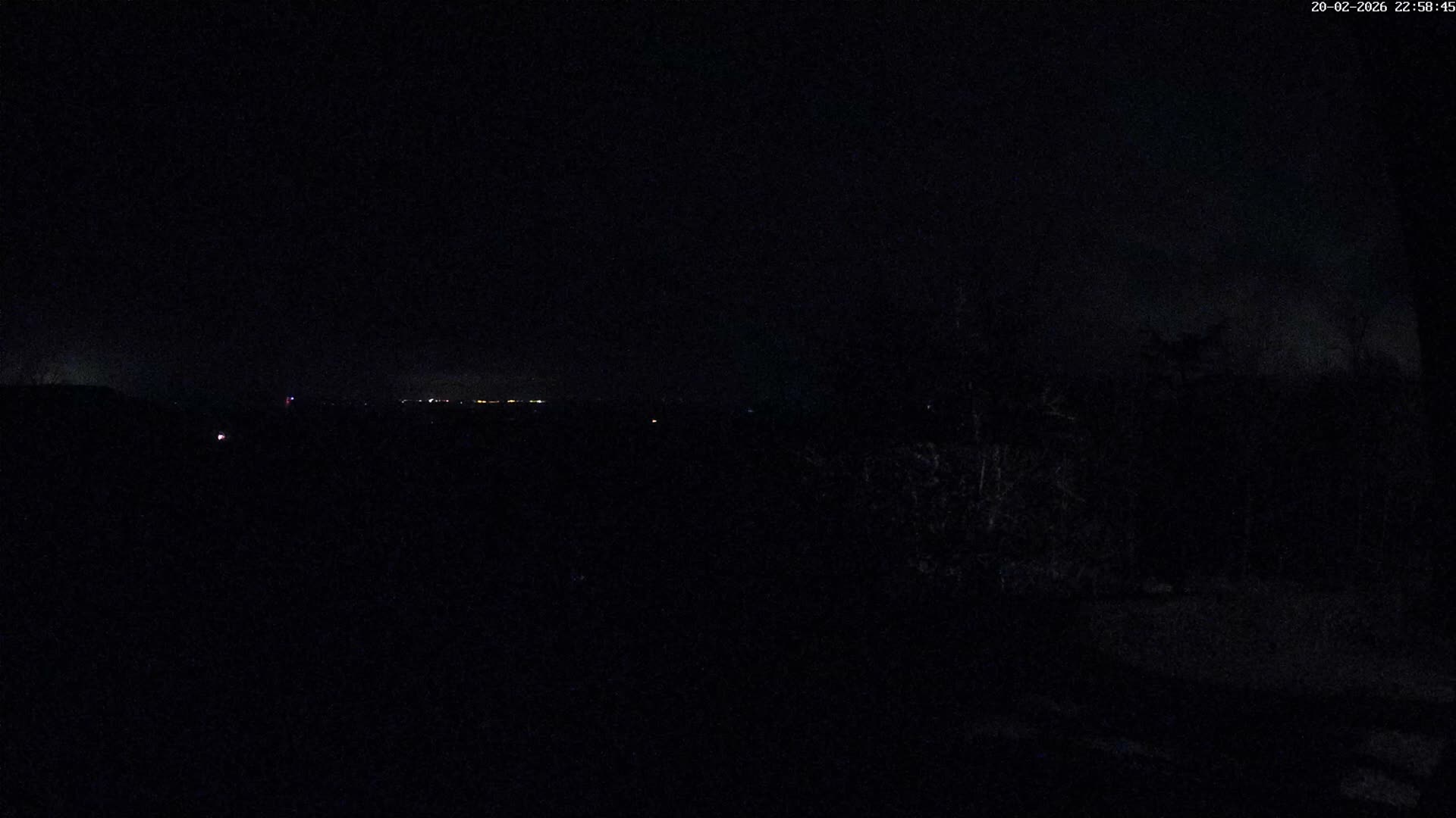 Montpincon Mountain Live Cam - Lisieux, Calvados, Normandie, France