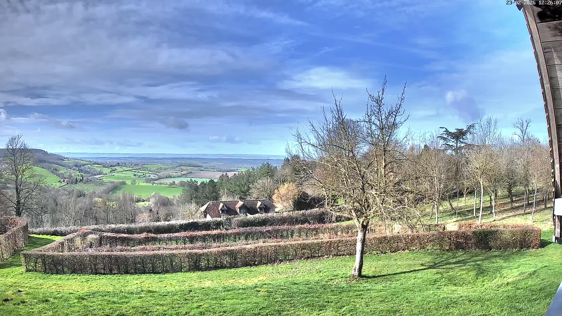 Montpincon Mountain Live Cam - Lisieux, Calvados, Normandie, France