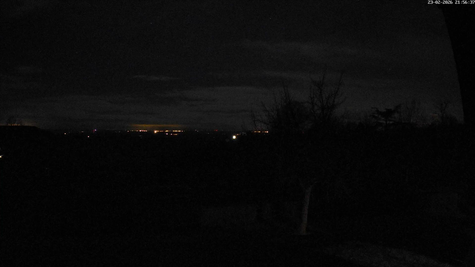 Montpincon Mountain Live Cam - Lisieux, Calvados, Normandie, France