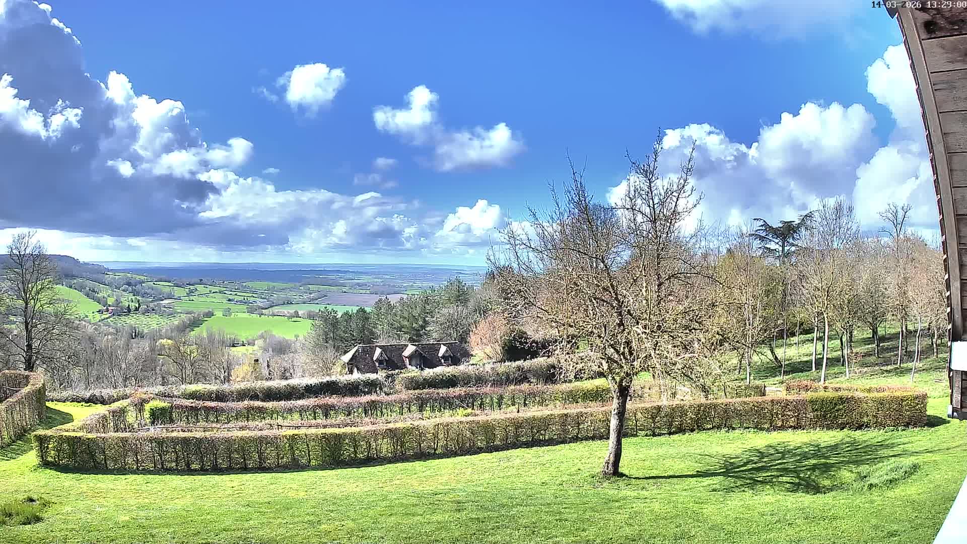 Montpincon Mountain Live Cam - Lisieux, Calvados, Normandie, France
