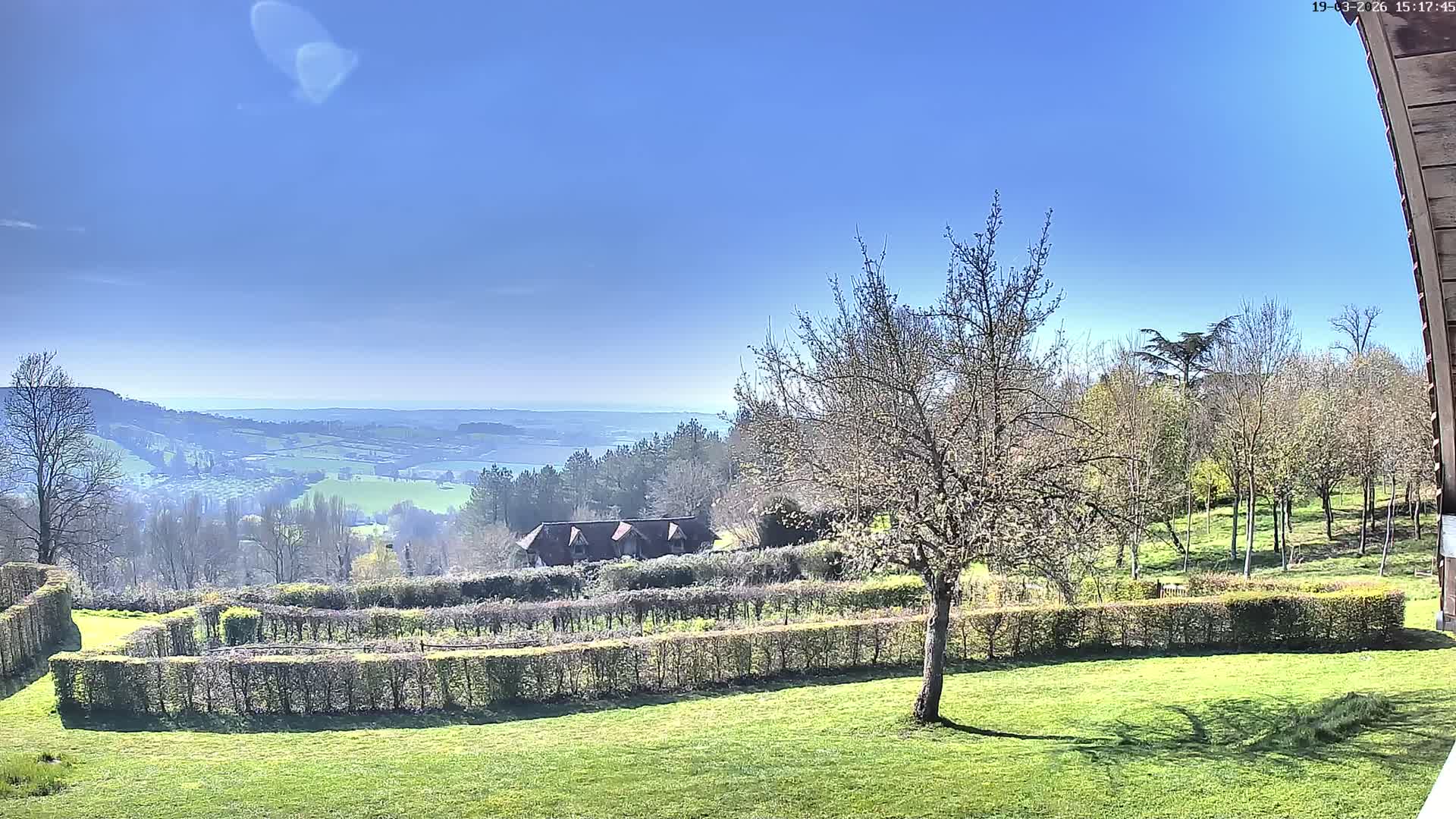 Montpincon Mountain Live Cam - Lisieux, Calvados, Normandie, France