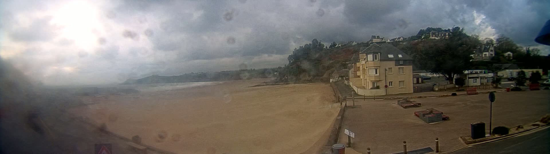 Plouezec, Bréhec Coast Live Cam - Guingamp, Côtes-d'Armor, Bretagne, France