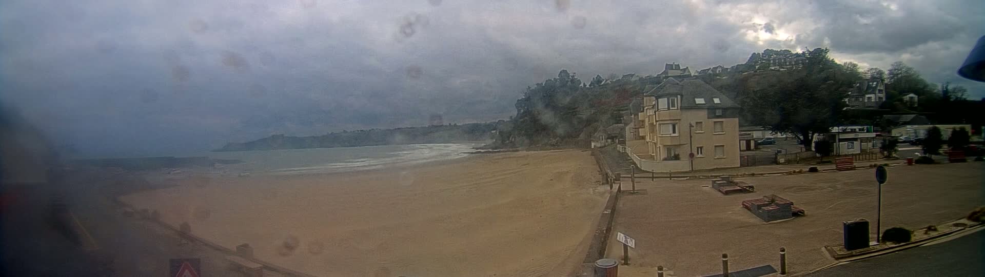 Plouezec, Bréhec Coast Live Cam - Guingamp, Côtes-d'Armor, Bretagne, France