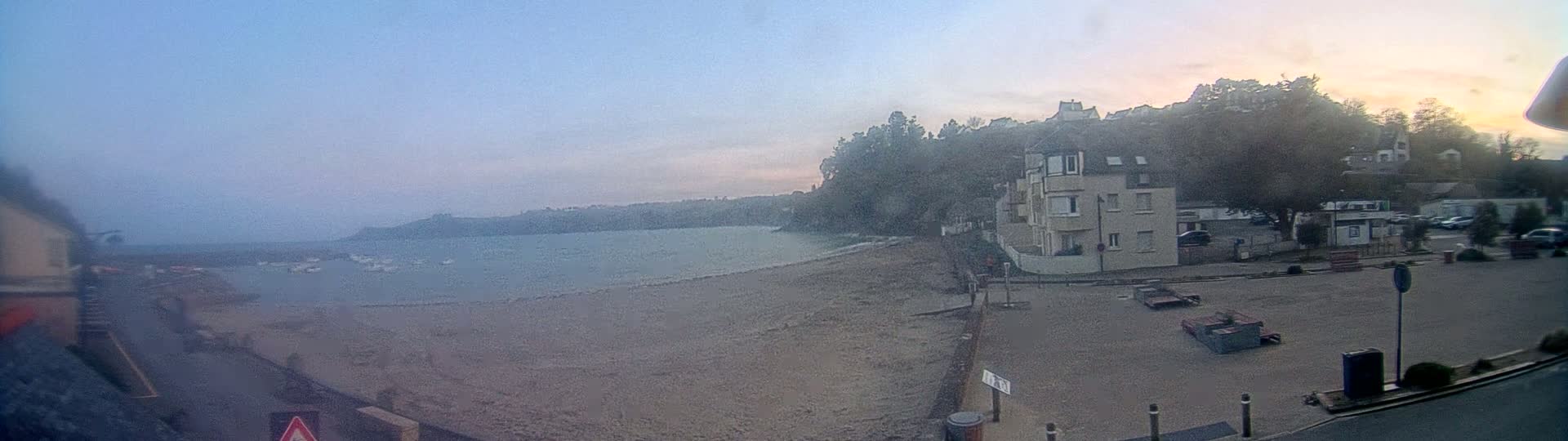 Plouezec, Bréhec Coast Live Cam - Guingamp, Côtes-d'Armor, Bretagne, France