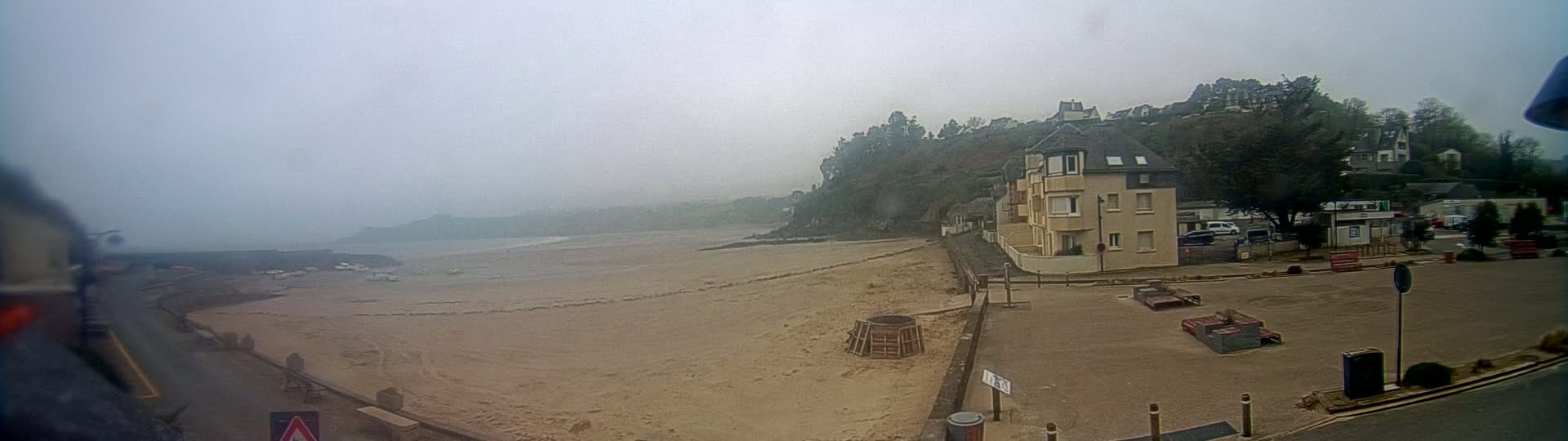 Plouezec, Bréhec Coast Live Cam - Guingamp, Côtes-d'Armor, Bretagne, France