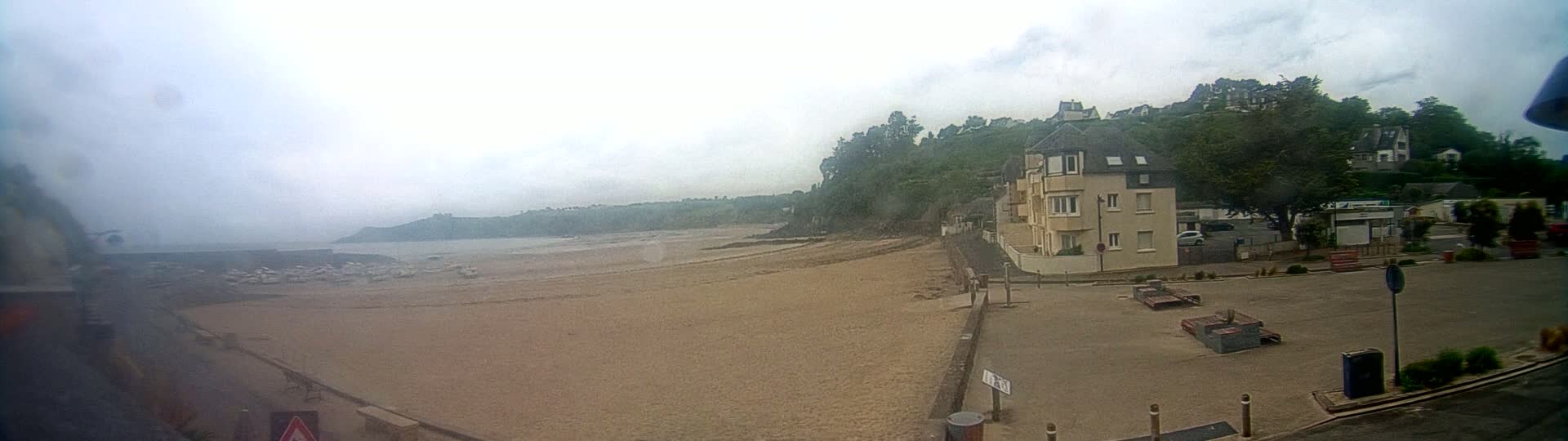Plouezec, Bréhec Coast Live Cam - Guingamp, Côtes-d'Armor, Bretagne, France