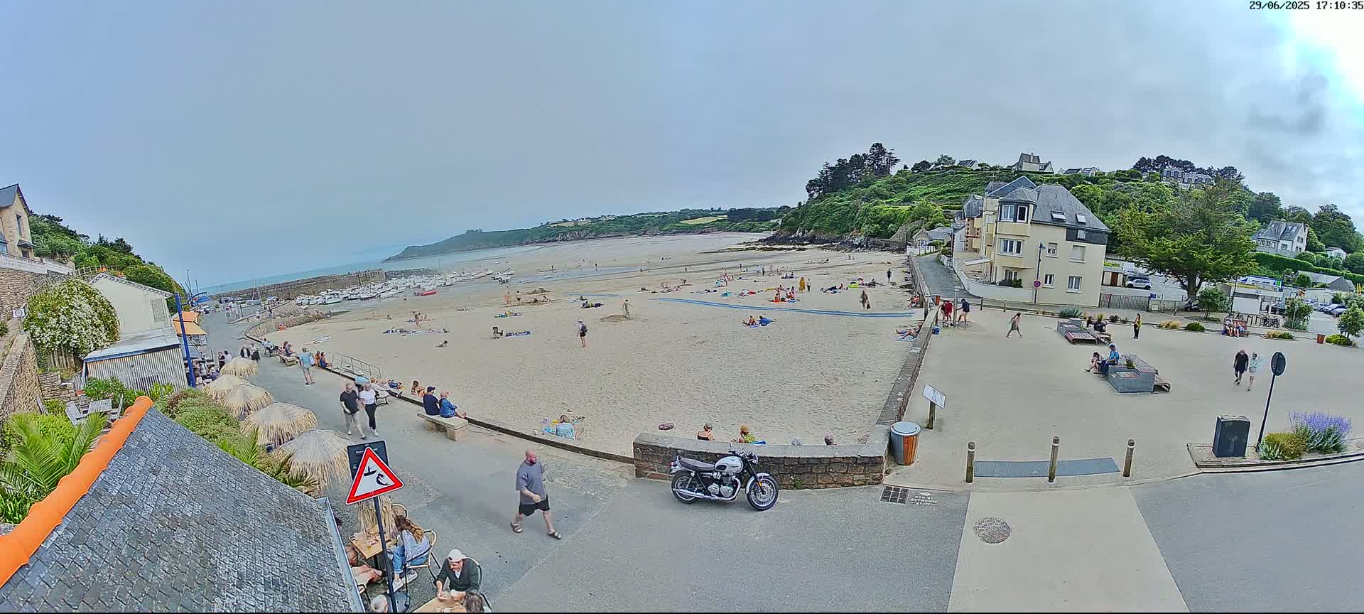 Plouezec, Bréhec Coast Live Cam - Guingamp, Côtes-d'Armor, Bretagne, France