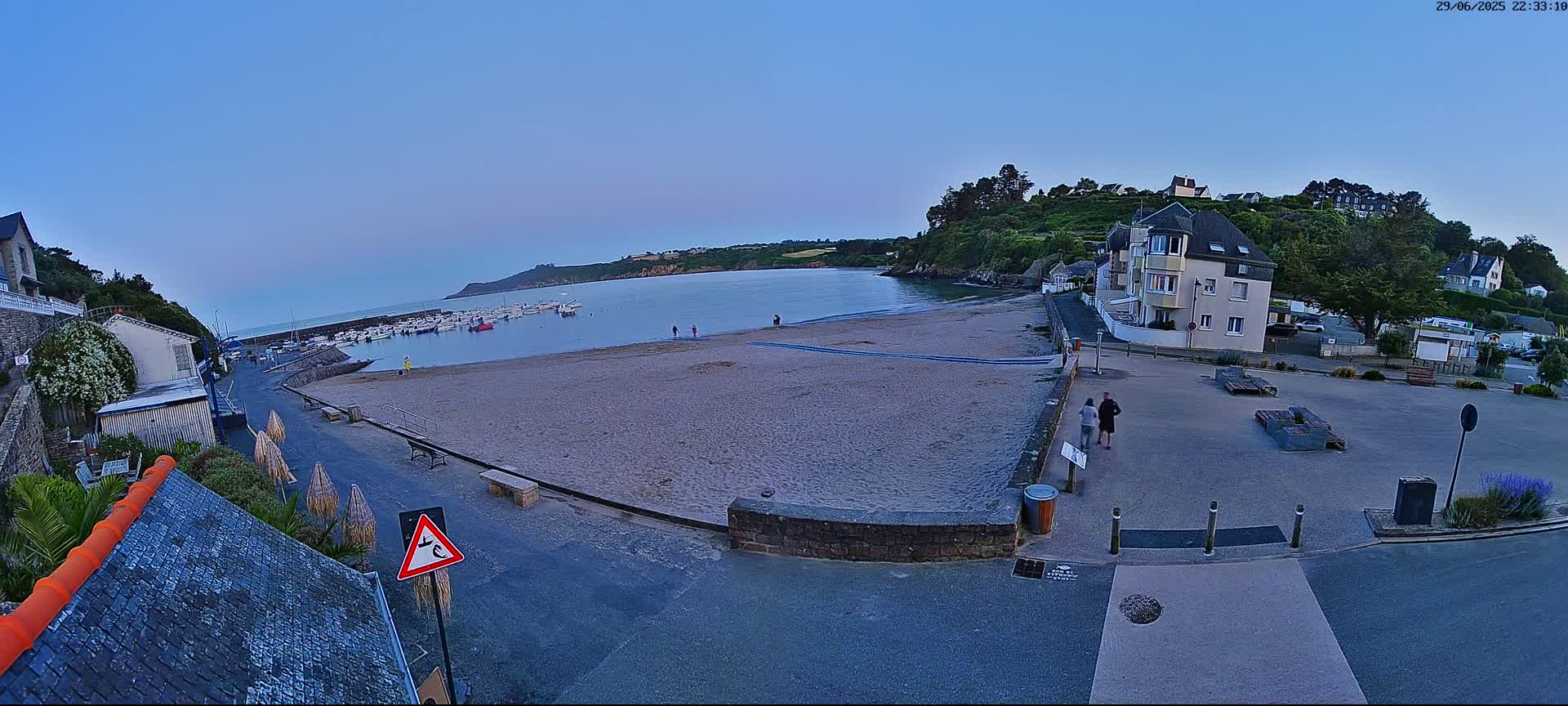 Plouezec, Bréhec Coast Live Cam - Guingamp, Côtes-d'Armor, Bretagne, France