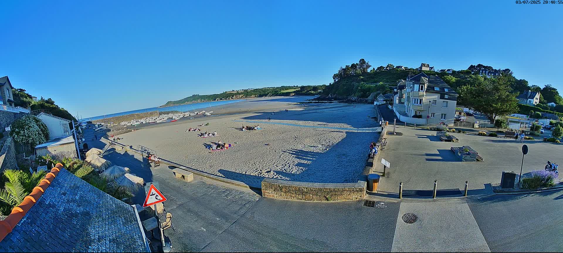 Plouezec, Bréhec Coast Live Cam - Guingamp, Côtes-d'Armor, Bretagne, France