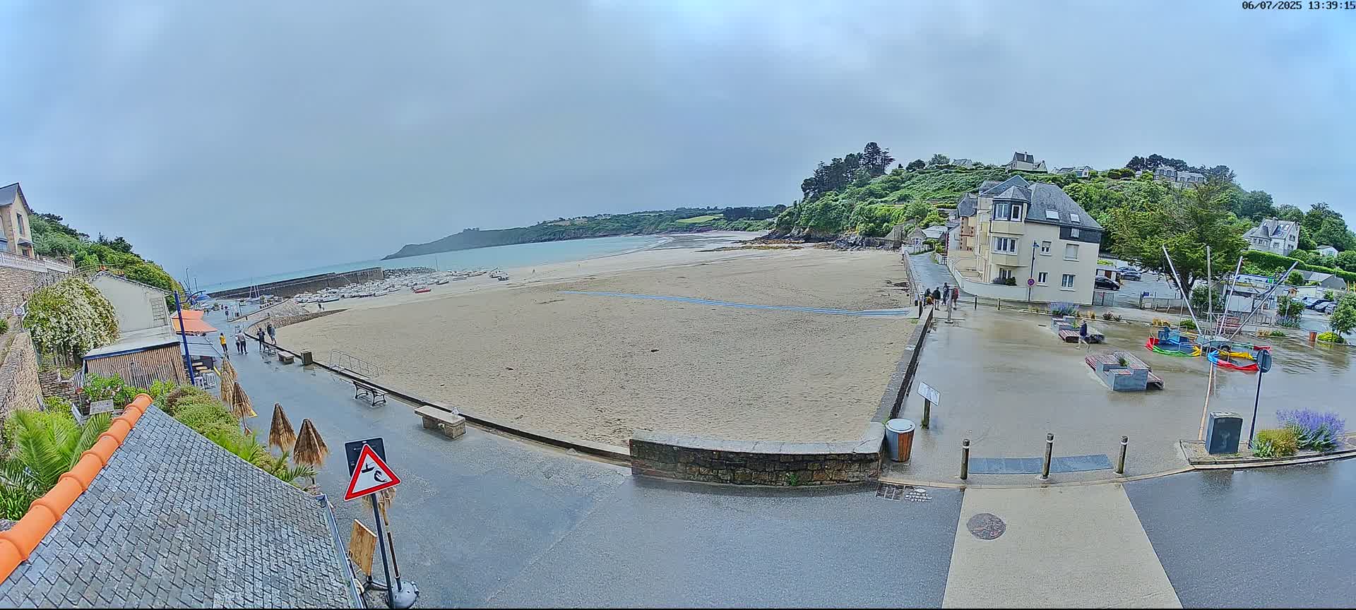 Plouezec, Bréhec Coast Live Cam - Guingamp, Côtes-d'Armor, Bretagne, France
