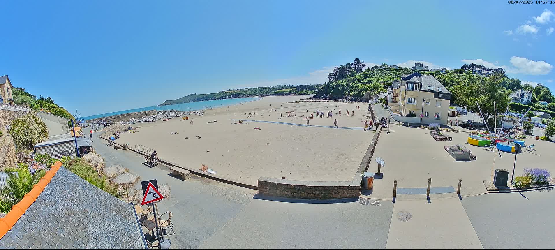Plouezec, Bréhec Coast Live Cam - Guingamp, Côtes-d'Armor, Bretagne, France