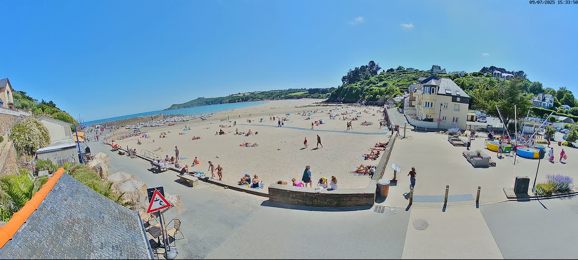 Plouezec, Bréhec Coast Live Cam - Guingamp, Côtes-d'Armor, Bretagne, France