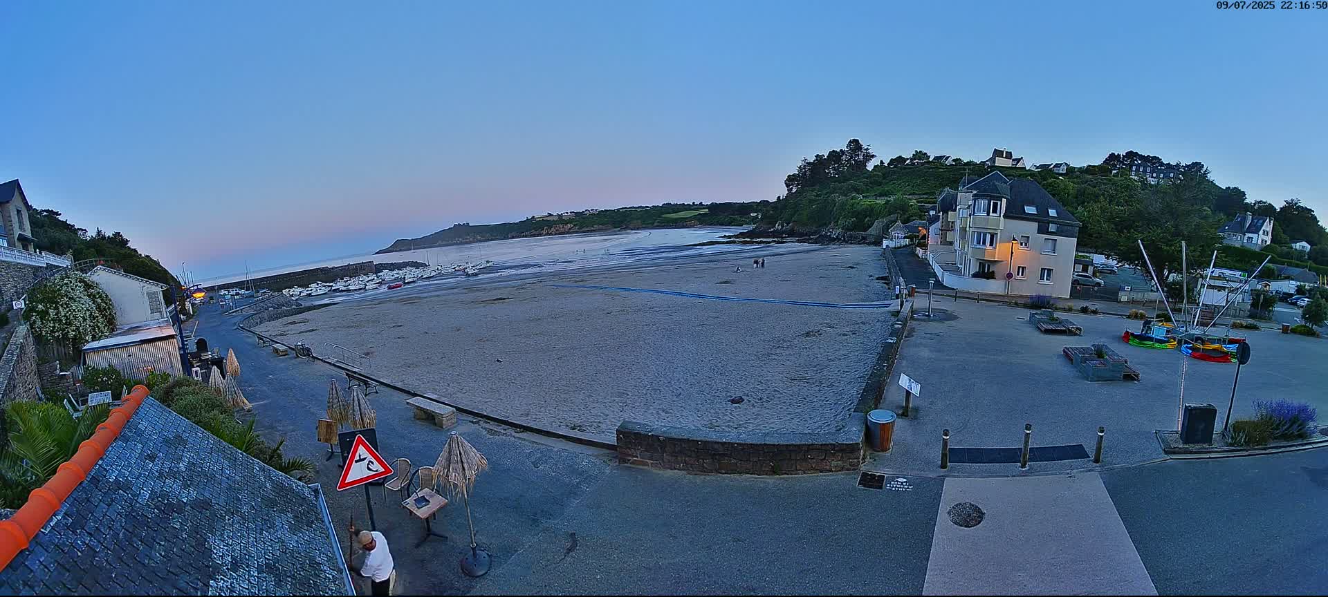 Plouezec, Bréhec Coast Live Cam - Guingamp, Côtes-d'Armor, Bretagne, France