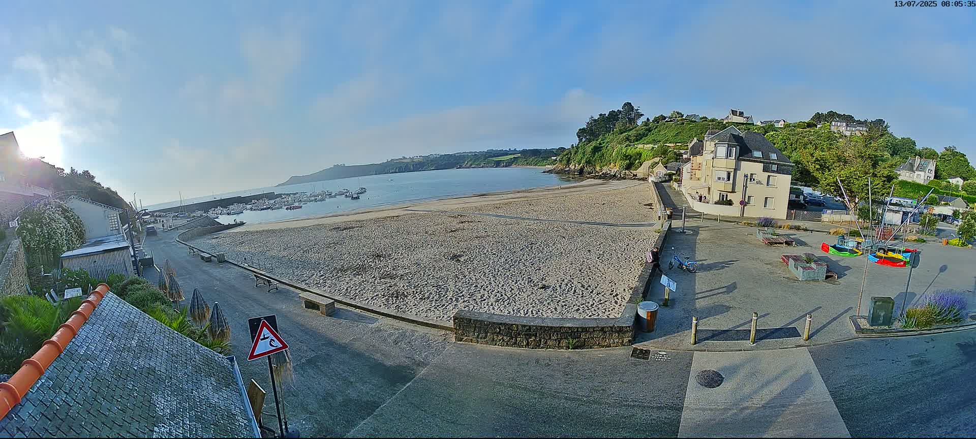 Plouezec, Bréhec Coast Live Cam - Guingamp, Côtes-d'Armor, Bretagne, France