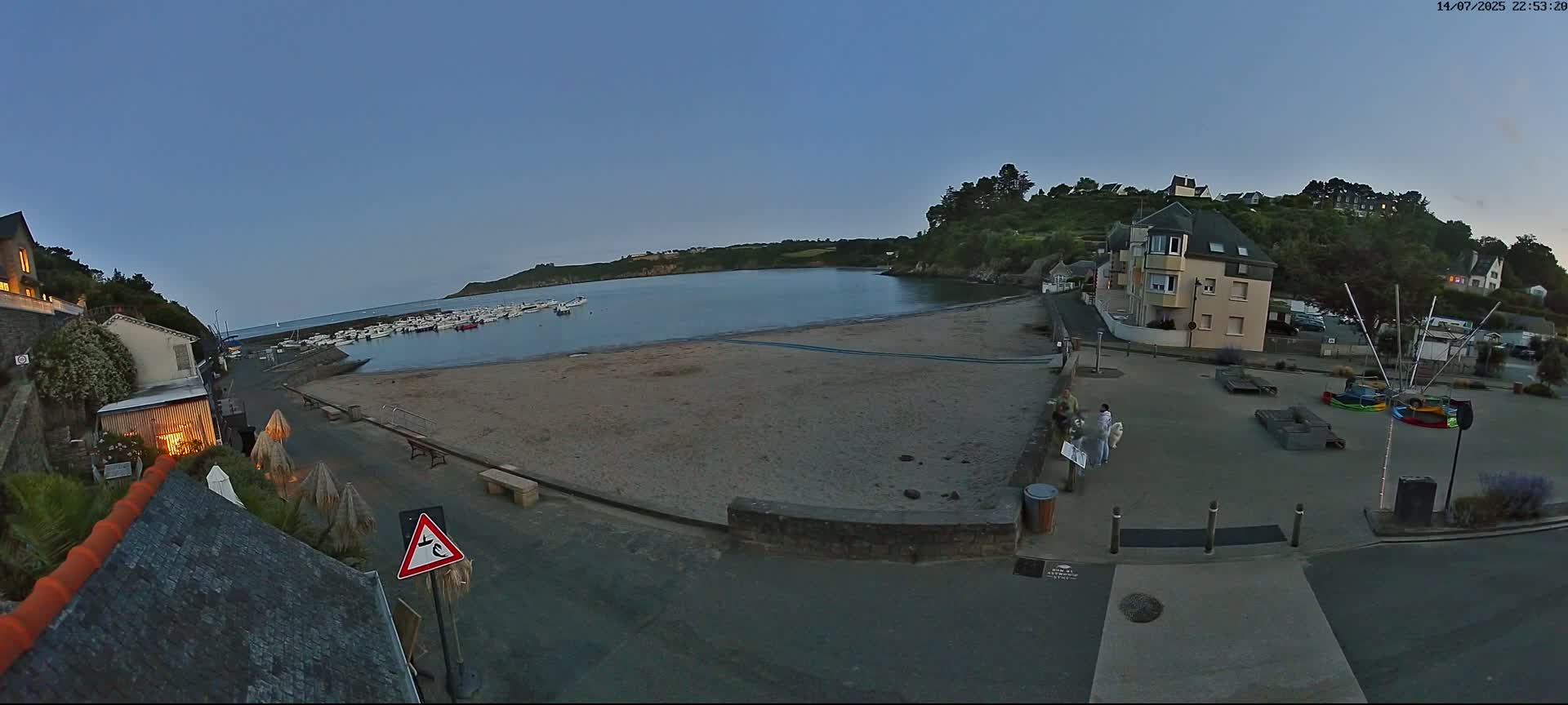 Plouezec, Bréhec Coast Live Cam - Guingamp, Côtes-d'Armor, Bretagne, France