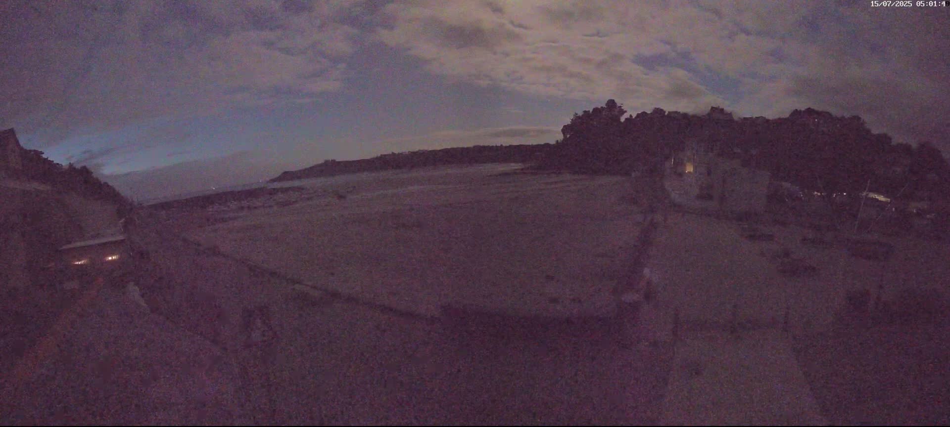 Plouezec, Bréhec Coast Live Cam - Guingamp, Côtes-d'Armor, Bretagne, France