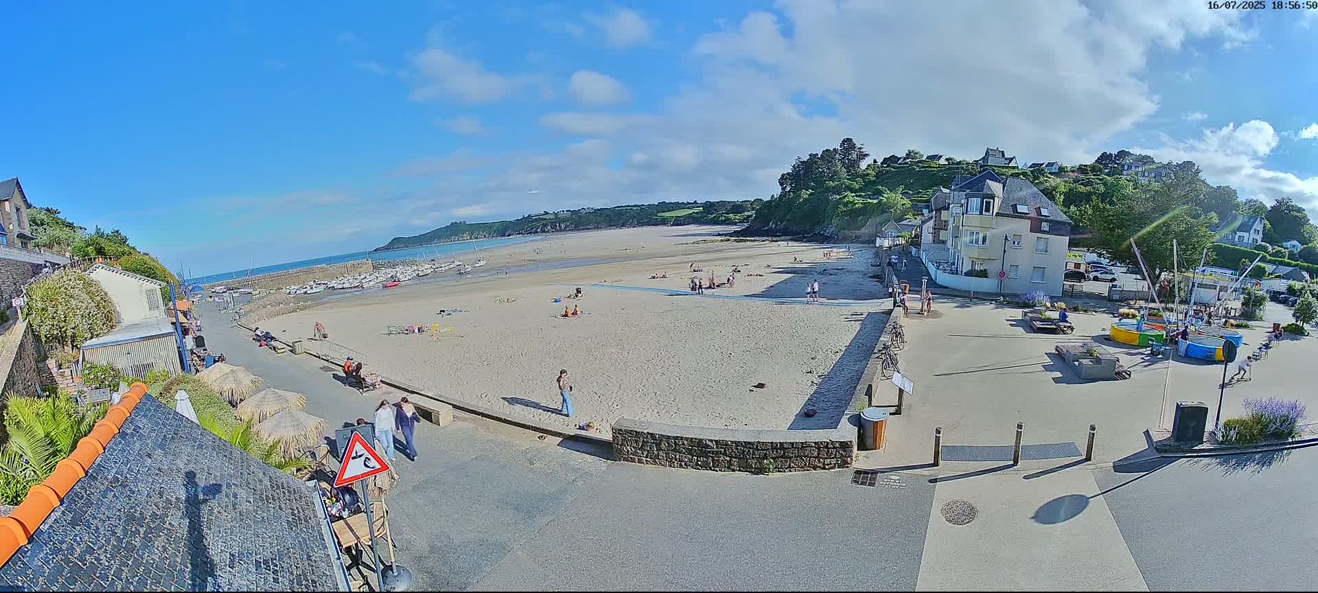 Plouezec, Bréhec Coast Live Cam - Guingamp, Côtes-d'Armor, Bretagne, France