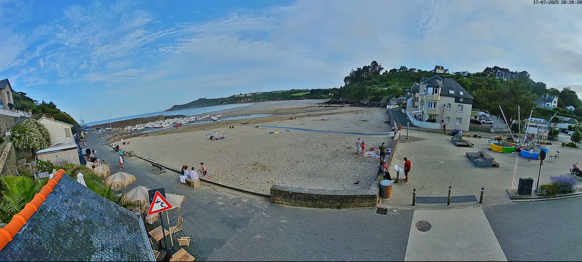 Plouezec, Bréhec Coast Live Cam - Guingamp, Côtes-d'Armor, Bretagne, France
