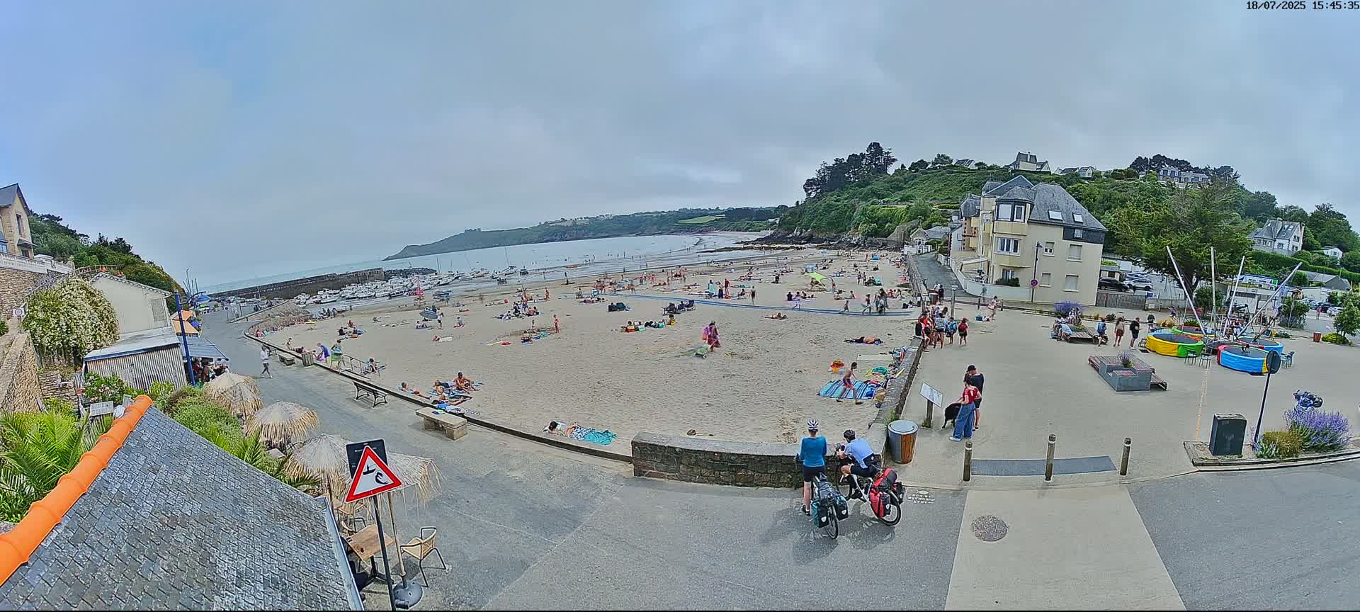 Plouezec, Bréhec Coast Live Cam - Guingamp, Côtes-d'Armor, Bretagne, France
