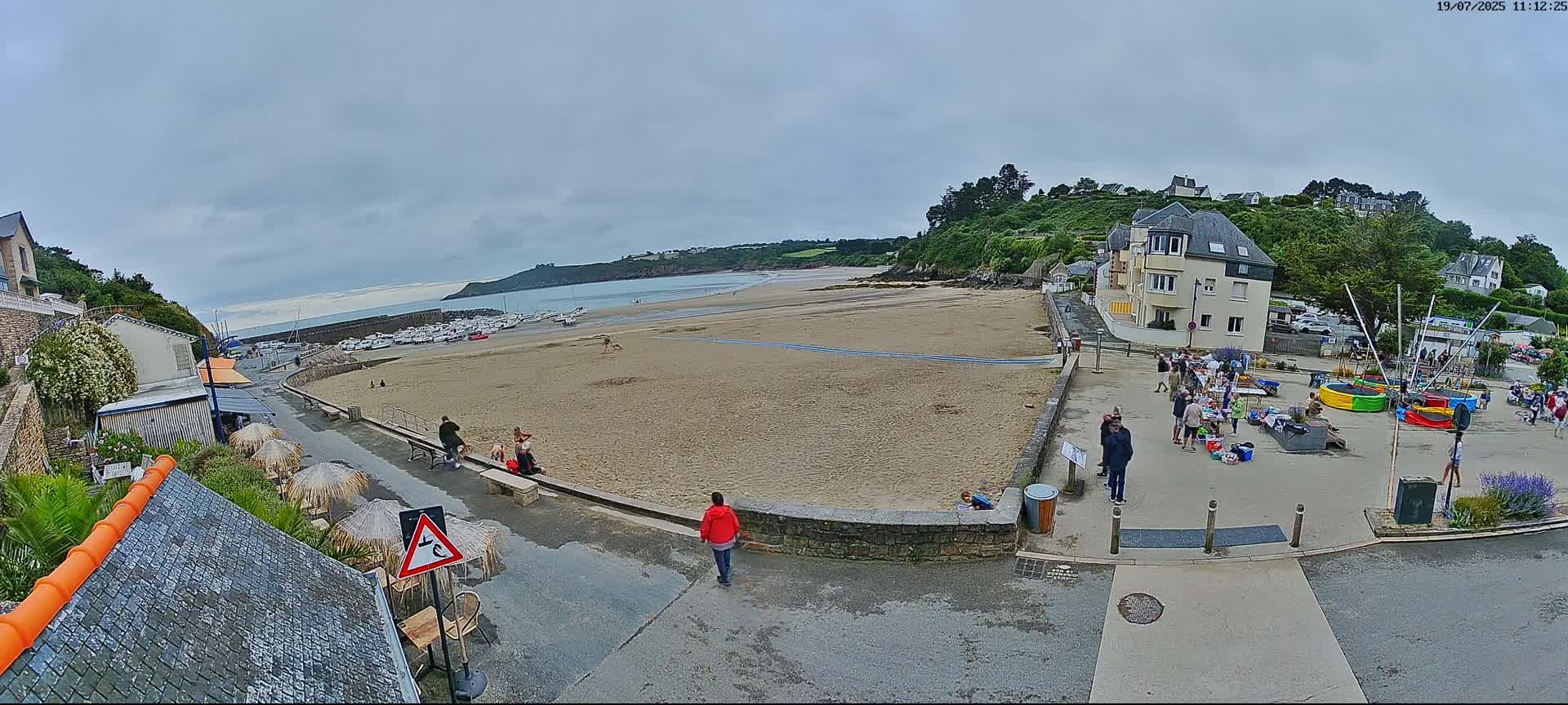 Plouezec, Bréhec Coast Live Cam - Guingamp, Côtes-d'Armor, Bretagne, France