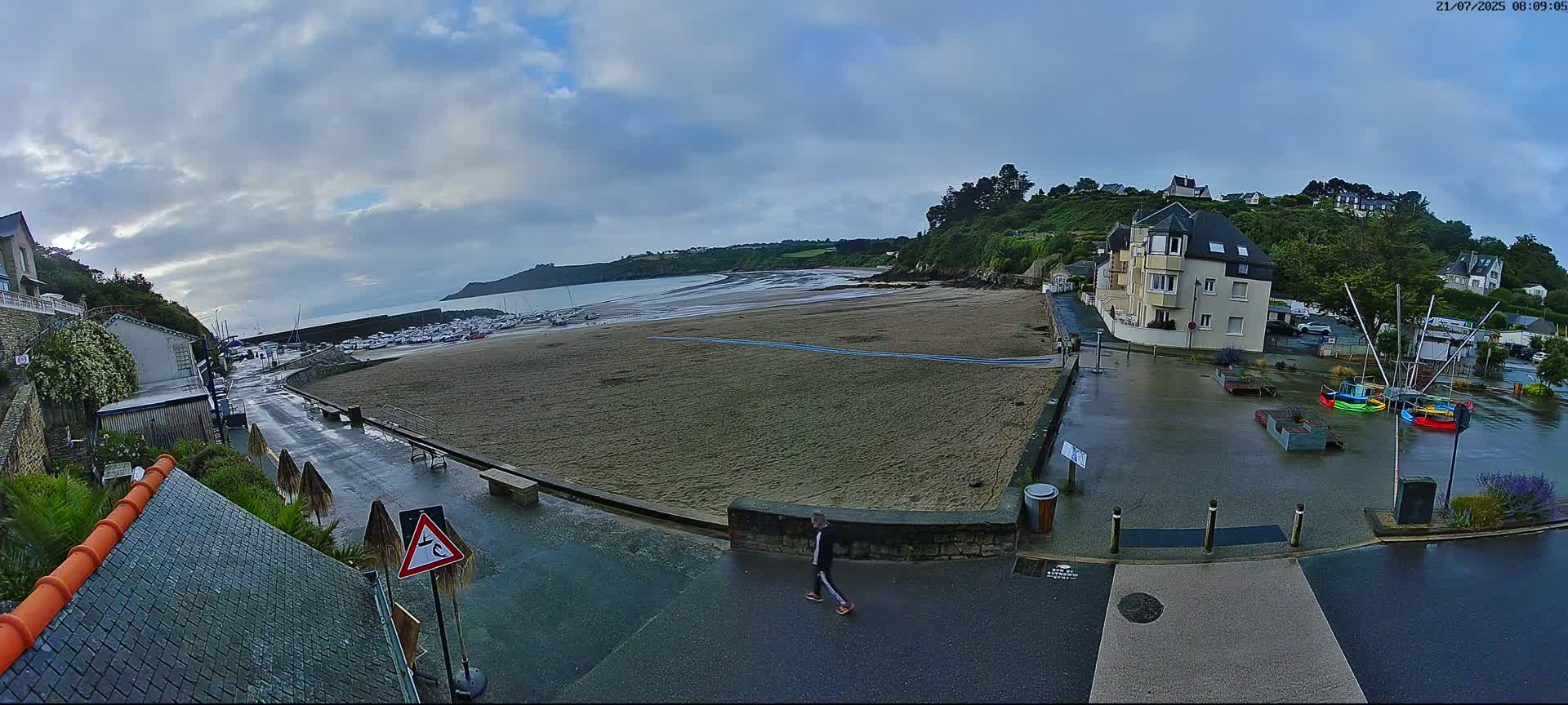 Plouezec, Bréhec Coast Live Cam - Guingamp, Côtes-d'Armor, Bretagne, France